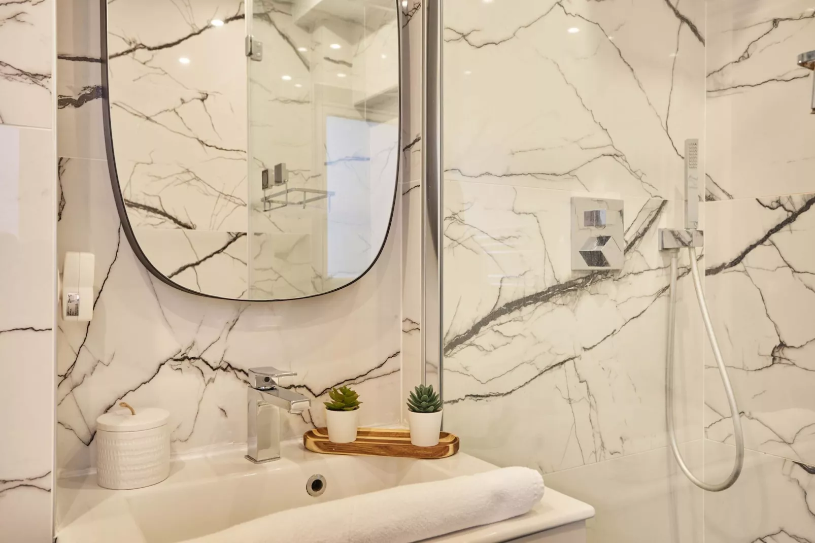 RUE DES MOINES 2-Niet-getagd