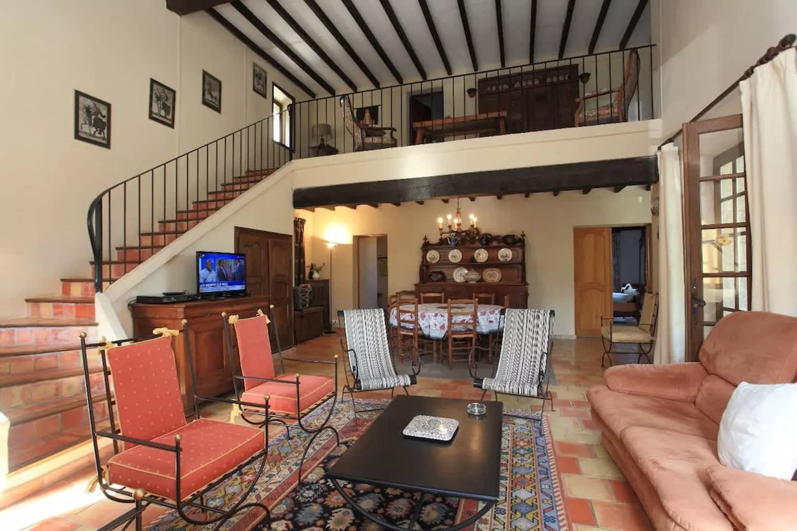 La Familiale - Maison provençale avec piscine et vue imprenable sur Gordes-Woonkamer