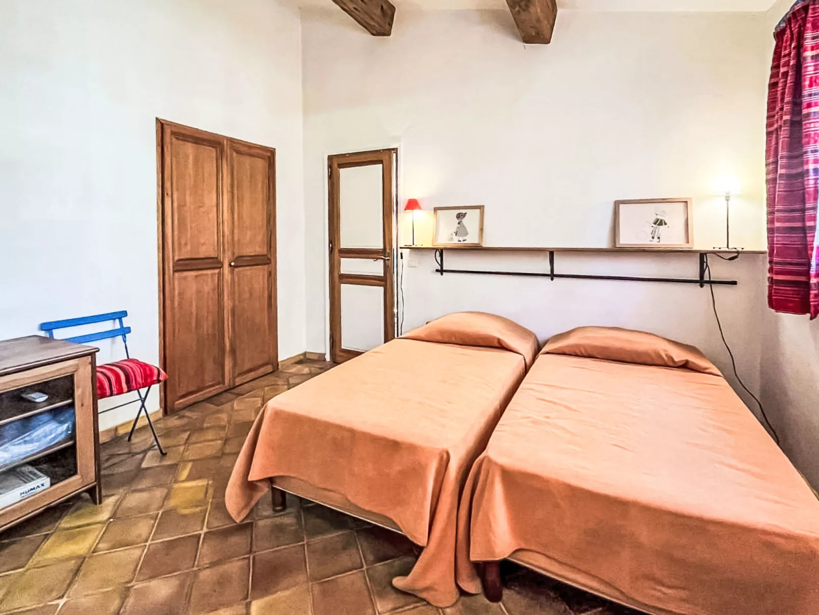 Le Grand Pin - Binnen