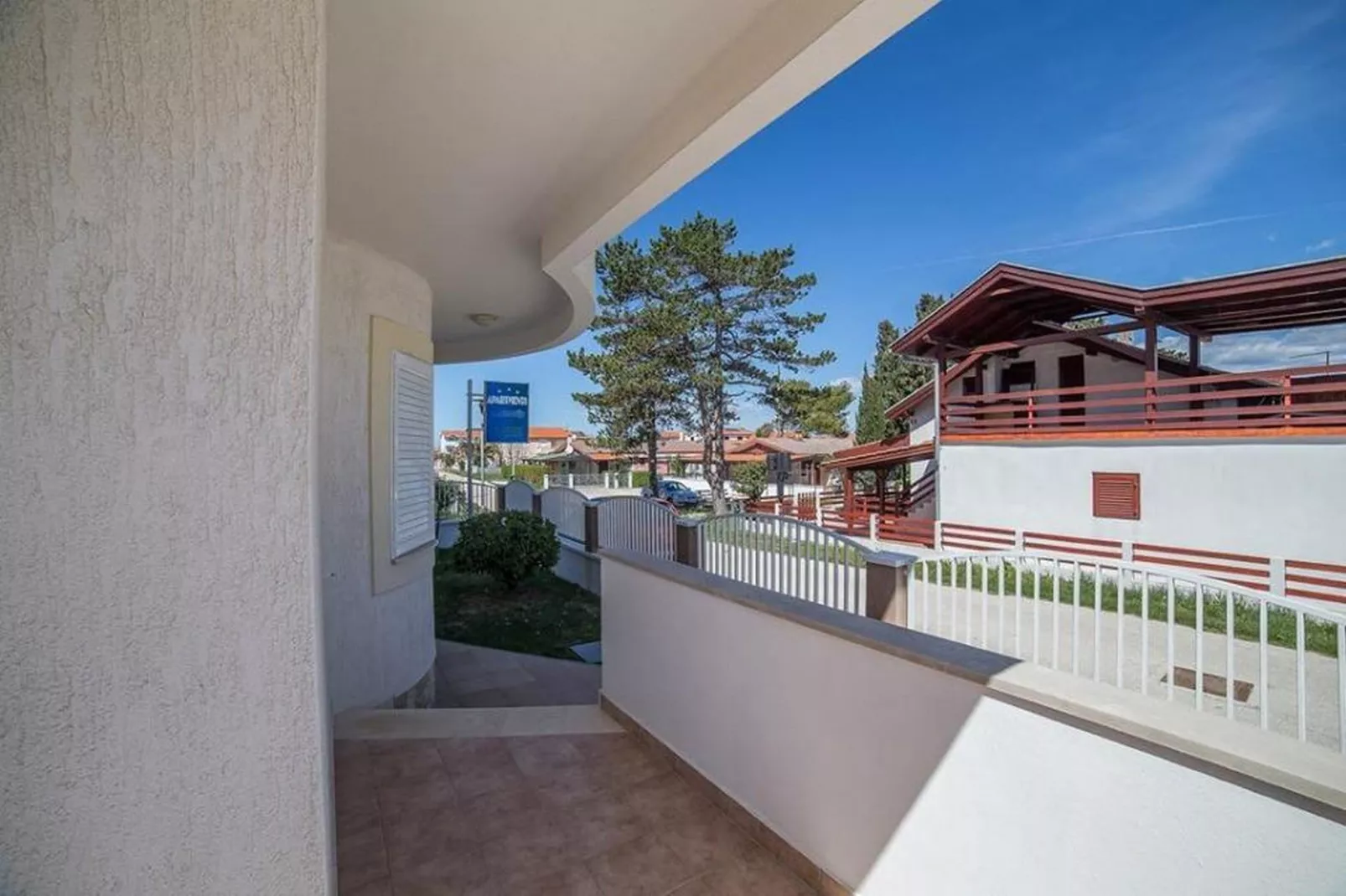 Apartments Anamarija - One Bedroom Apartment with Balcony (A2+2) 1 - Buitenlucht