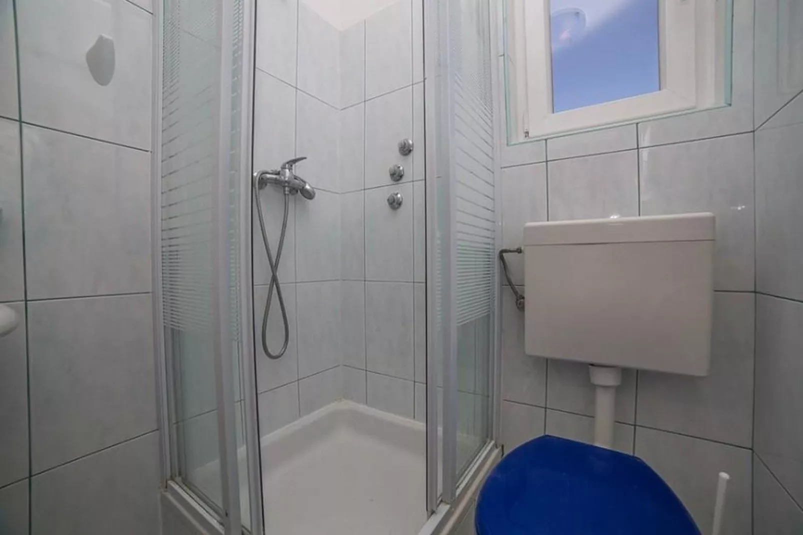 Apartments Anamarija - One Bedroom Apartment with Balcony (A2+2) 6 - Badkamer