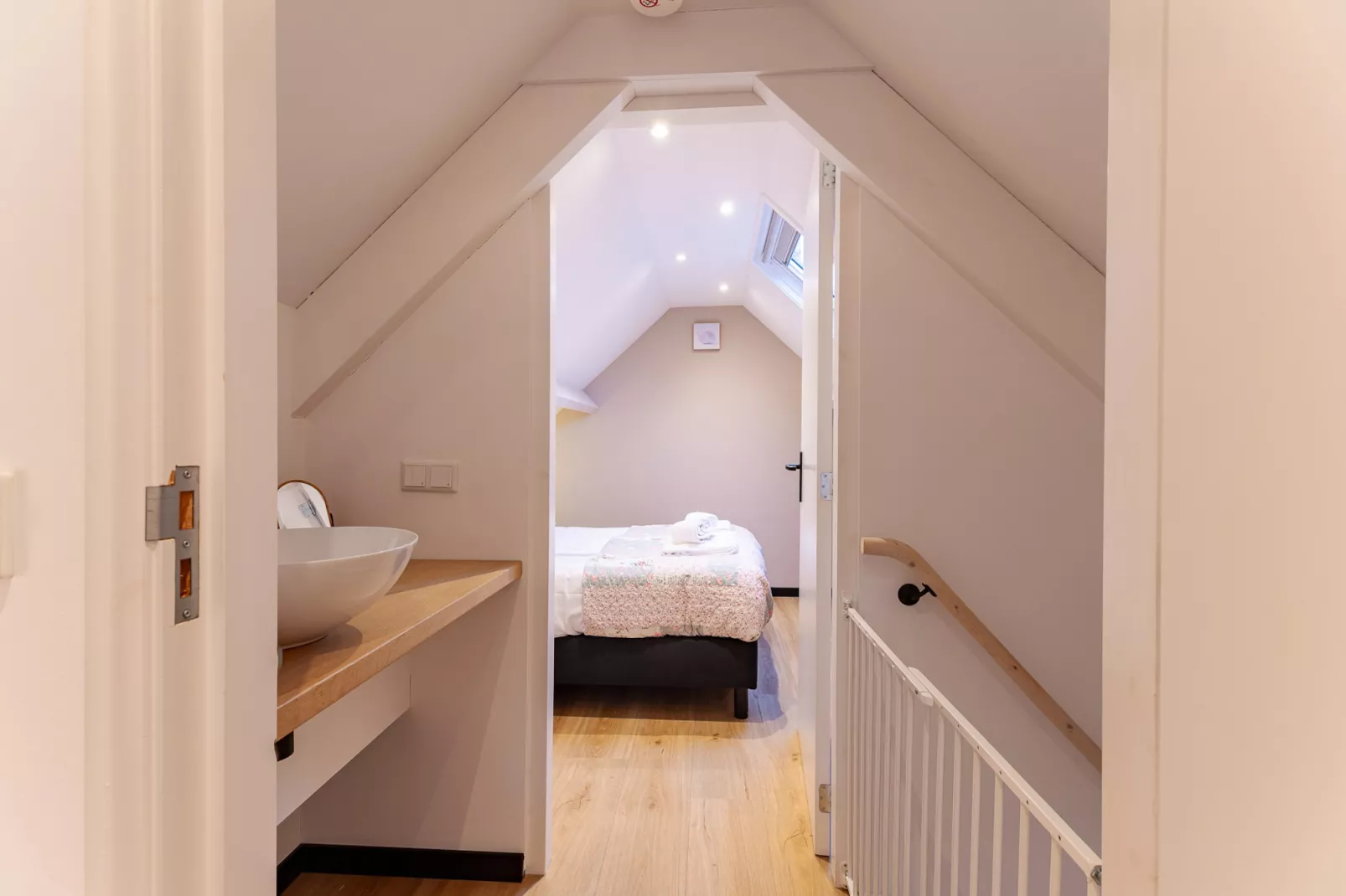 Holiday home - Schoolstraat 6a | Vrouwenpolder - Overloop