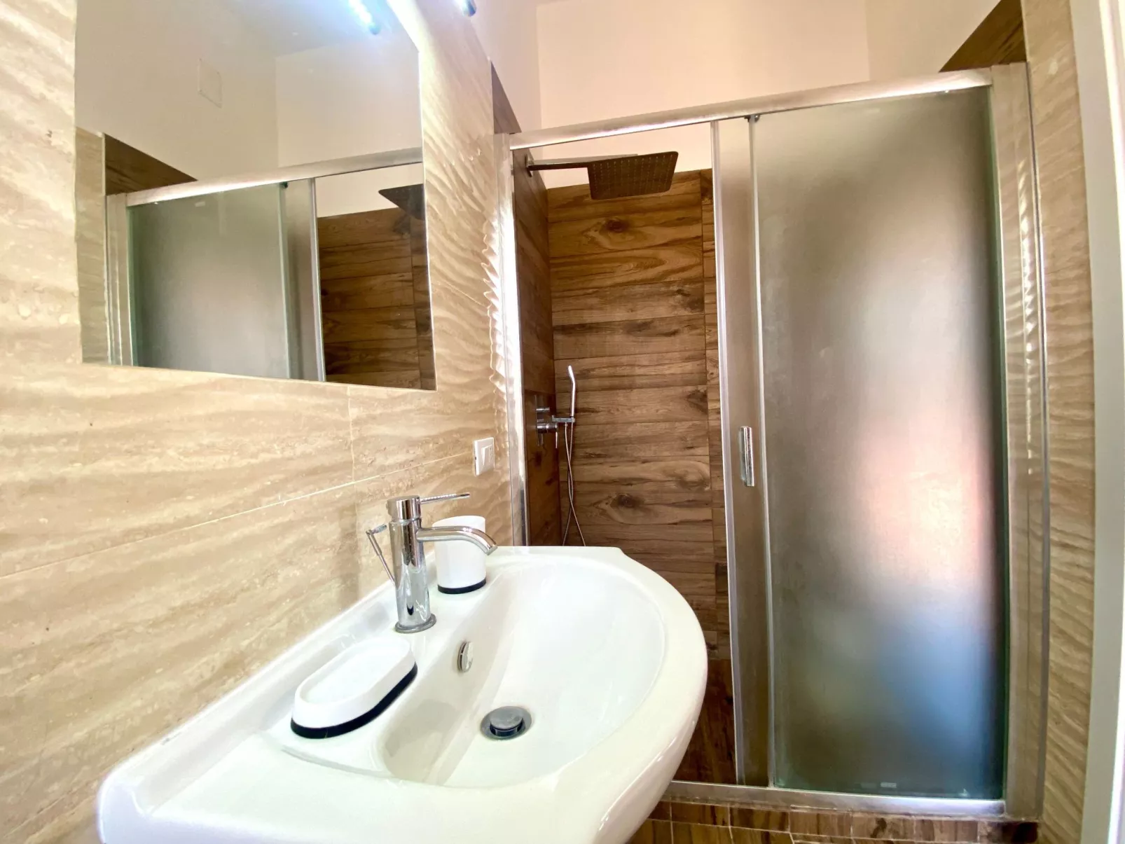 Villa Grace, Strand 200 m entfernt - Image-tags.info