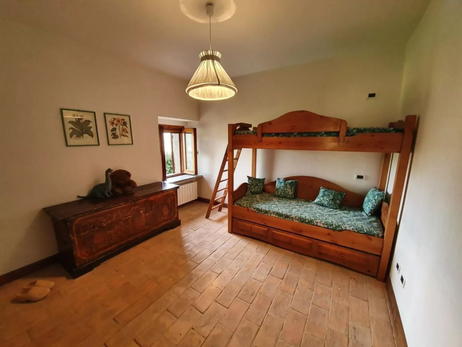 Altes Haus in Rotecastello mit großem Pool - Image-tags.info