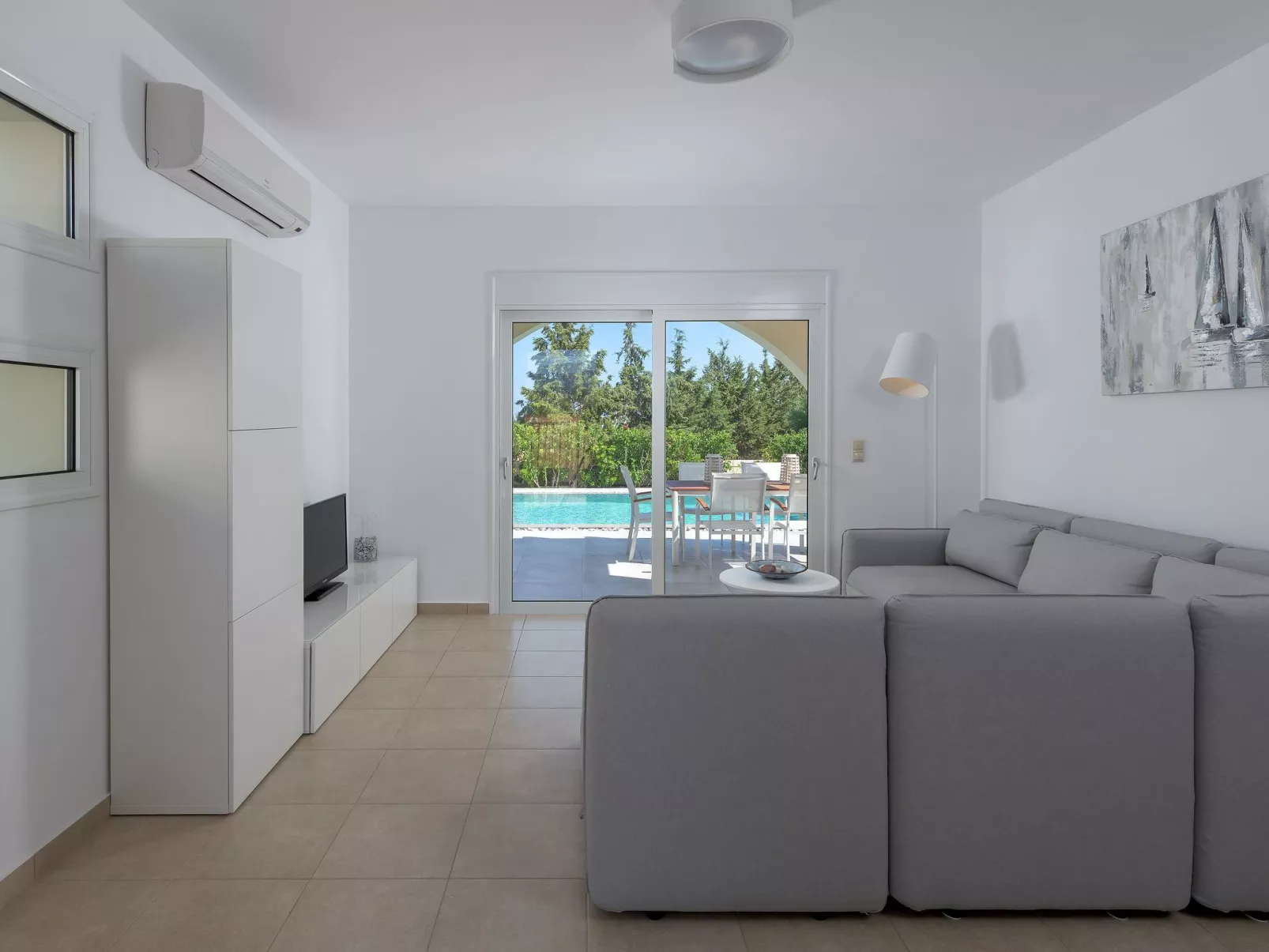 Liebevoll ausgestattetes Haus in ruhiger Lage mit beheiztem Pool und Meerblick - Image-tags.info