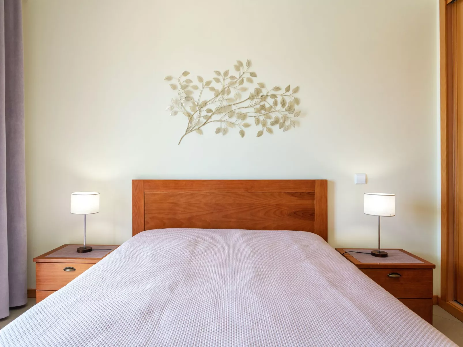 "Elena 1" mit Blick auf das Wasser - Image-tags.info