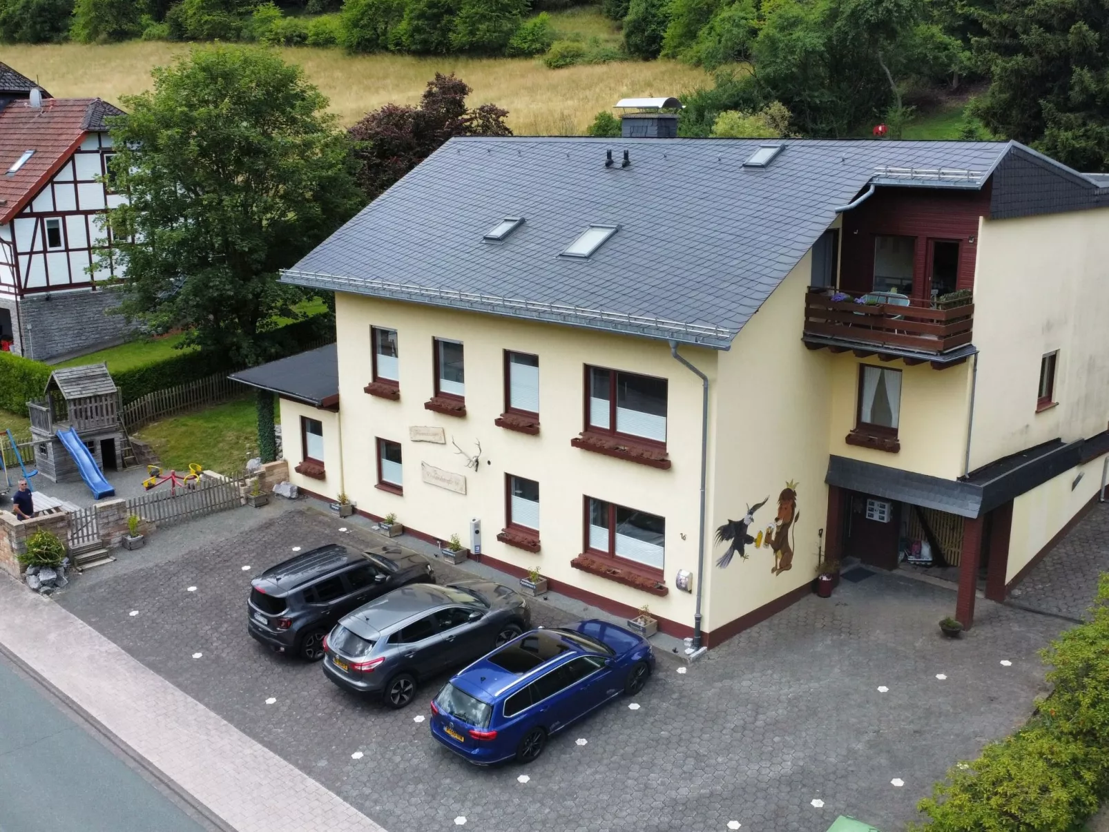 Renovierte Wohnung in Schwalefeld mit Garten, Terrasse und Grill - Image-tags.info