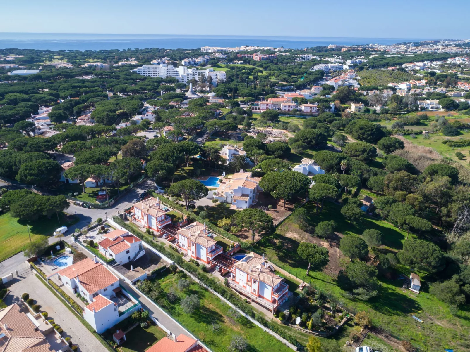 4-Schlafzimmer-Villa R2, Garten, Pool, Strand - Image-tags.info