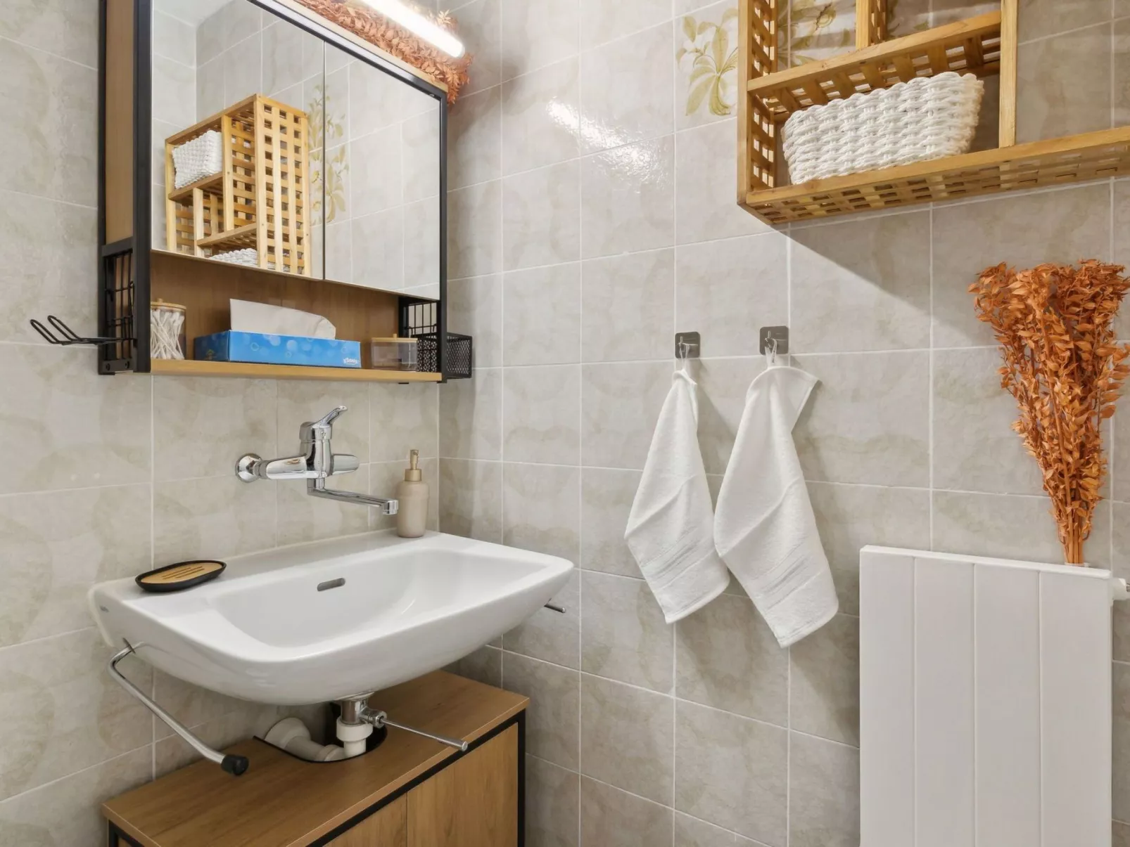 4 Seasons Apartment - Image-tags.info