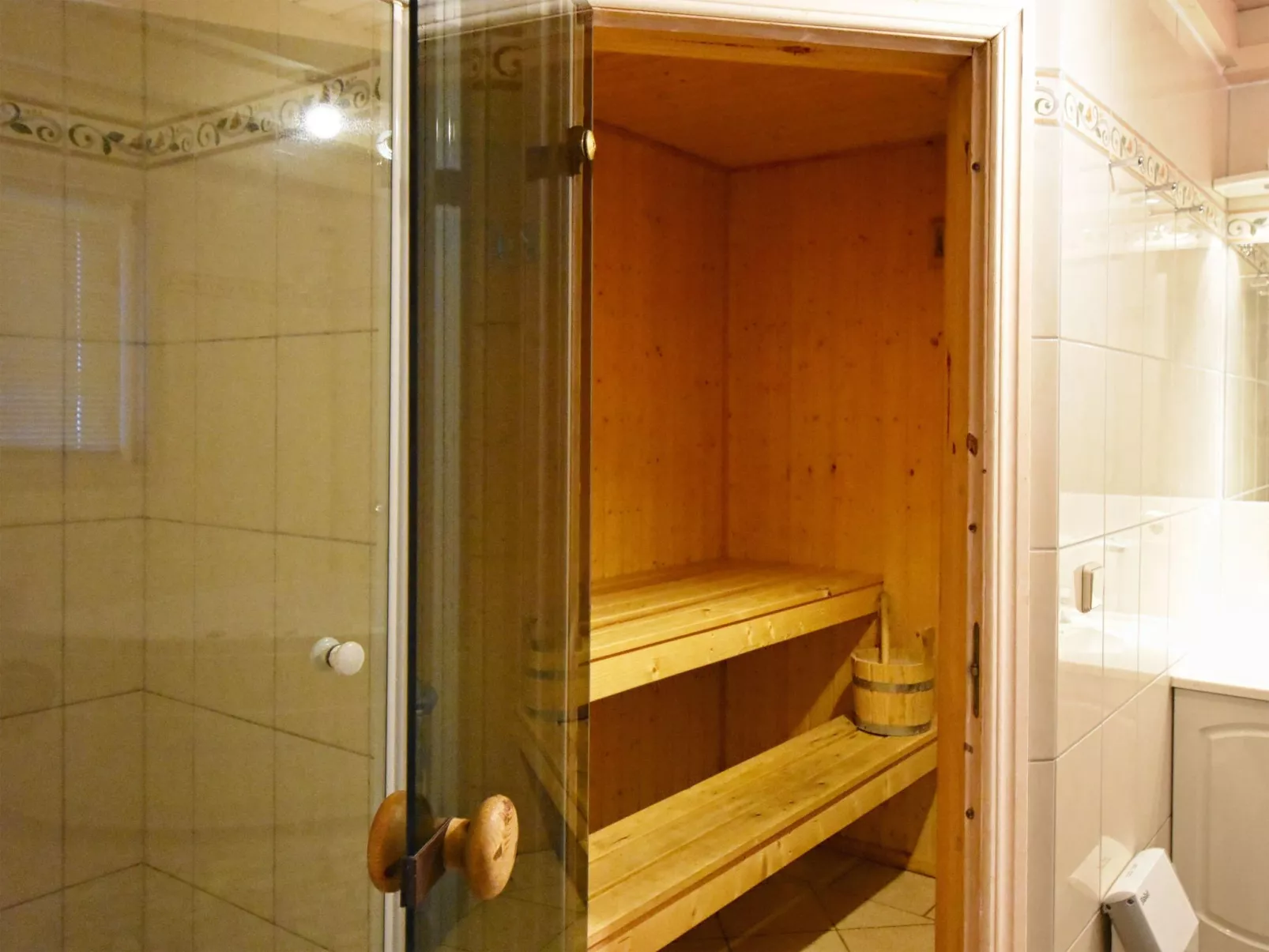 Ostseeblick mit Whirlpool und Kamin - Image-tags.info