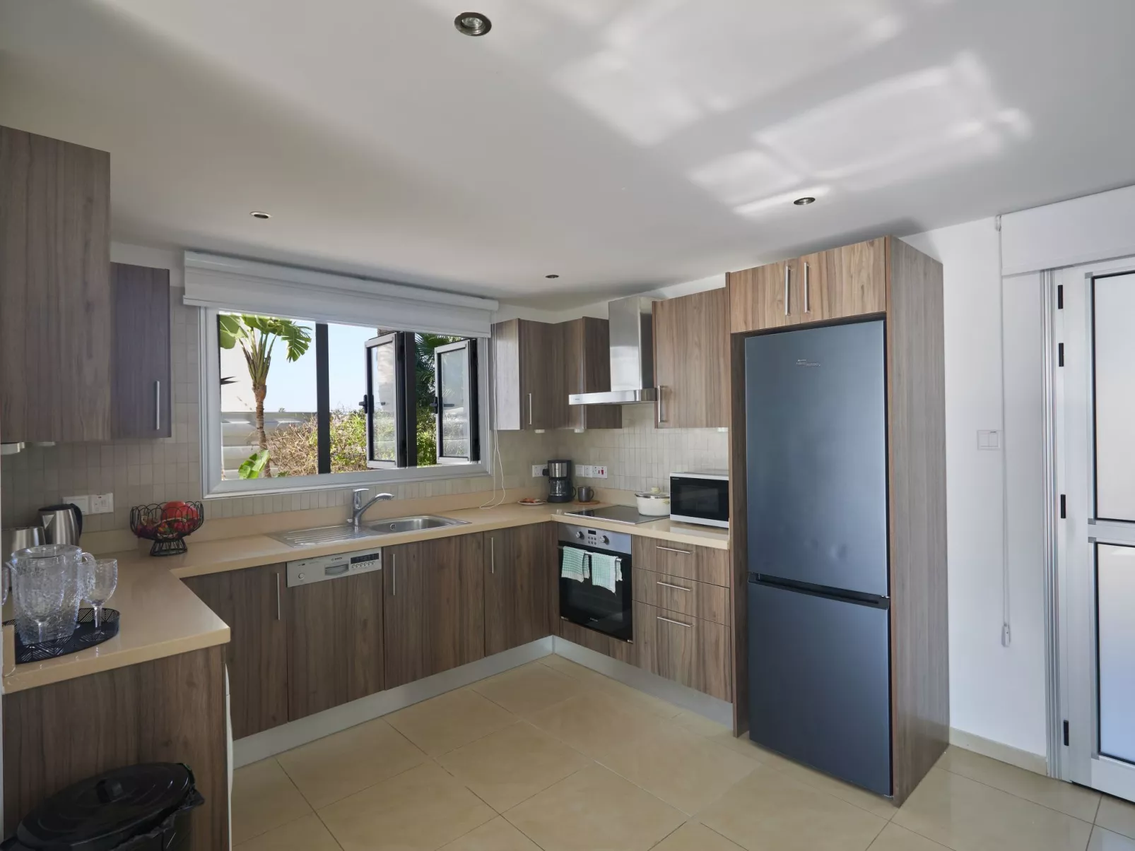 Moderne, geräumige Ferienvilla - Image-tags.info