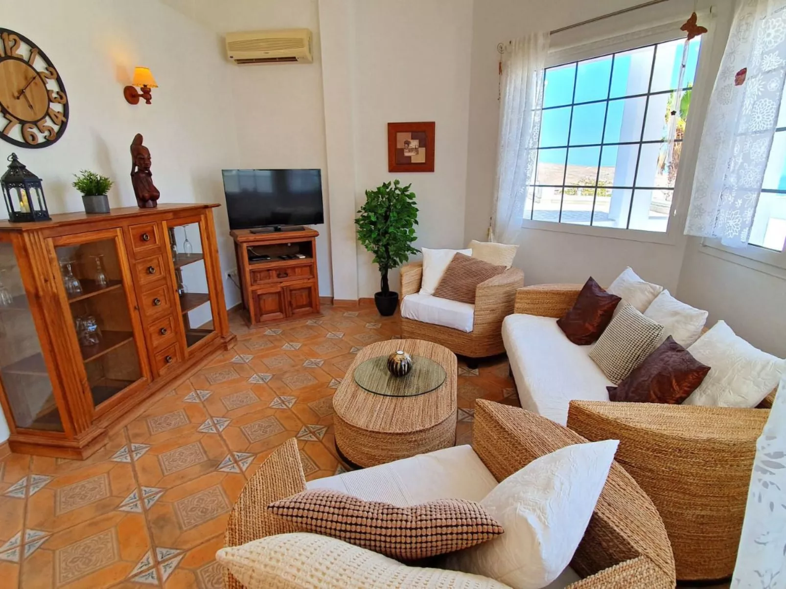 Gemütliches Ferienhaus in Tarajalejo mit Großem Garten und Meerblick - Image-tags.info