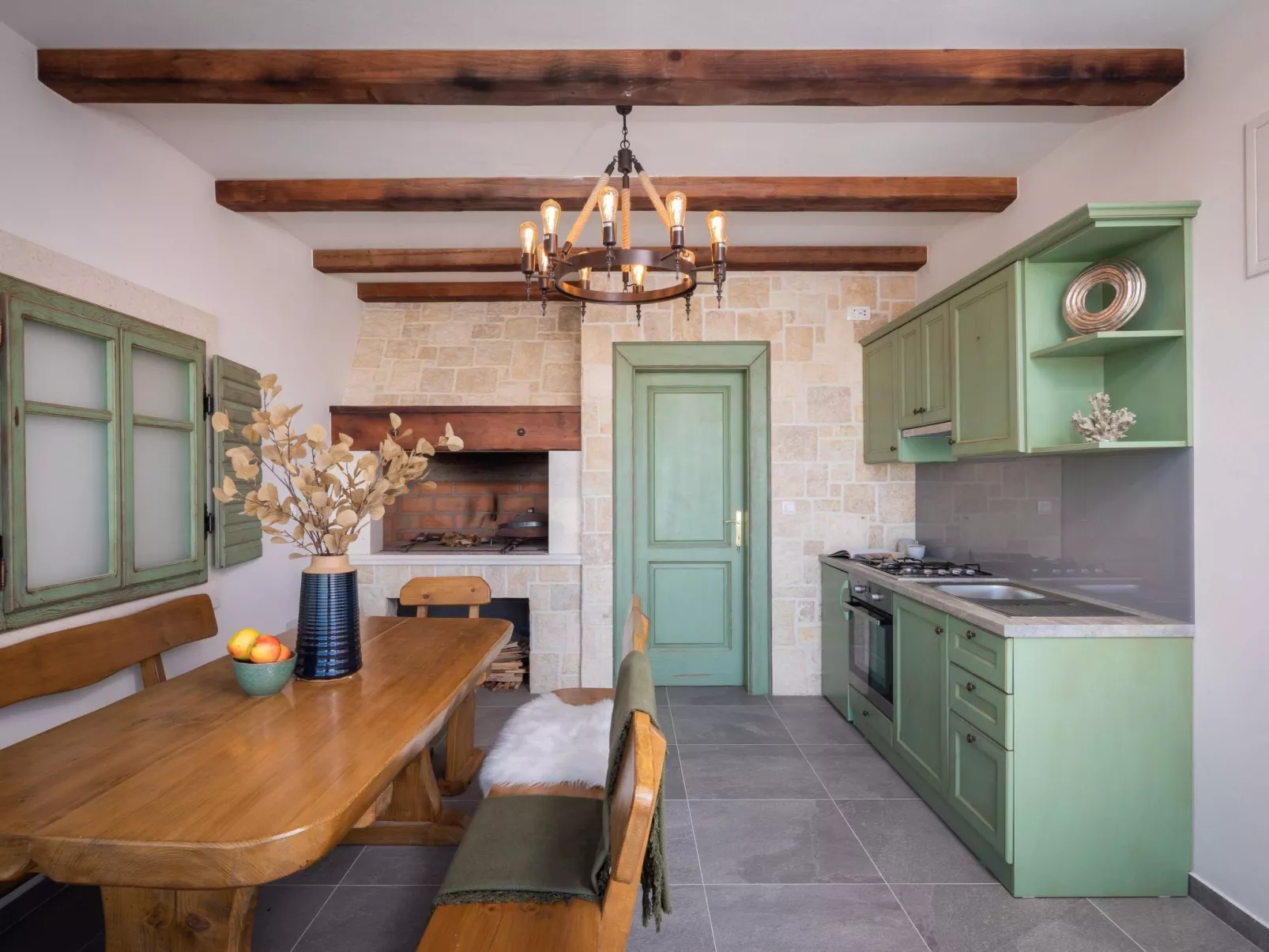 Villa in Strandnähe, Pool, Kinderspielplatz - Image-tags.info