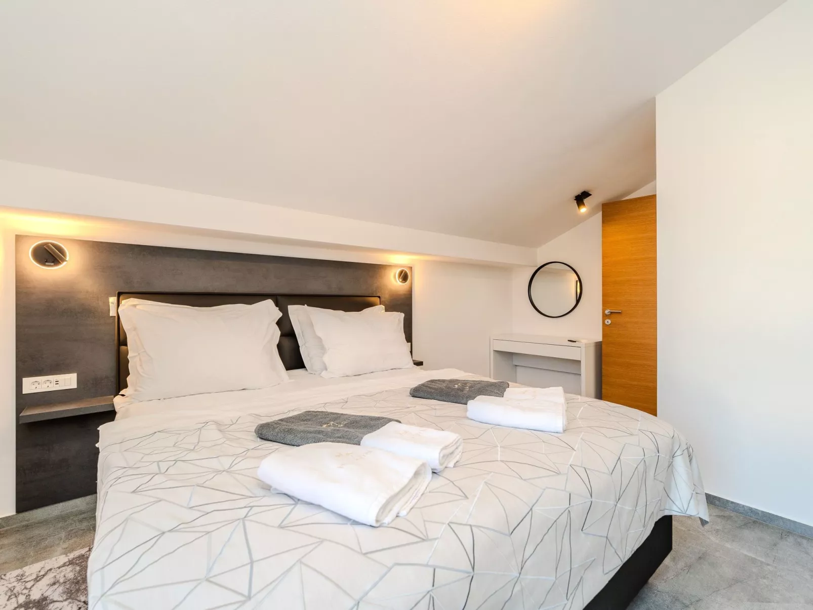 Apartment Royal 3 - Image-tags.info