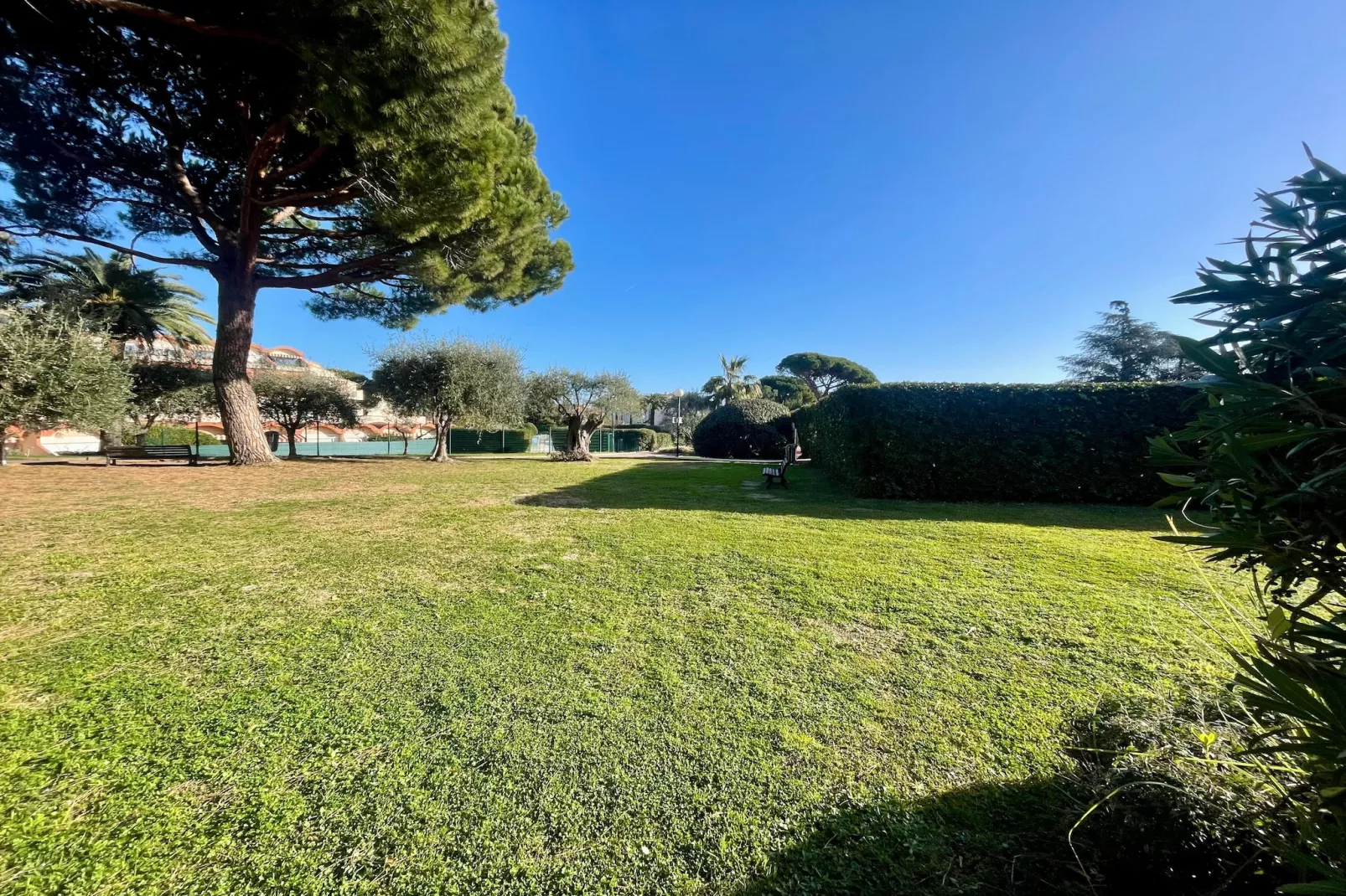 Vélusine - Tuinen zomer