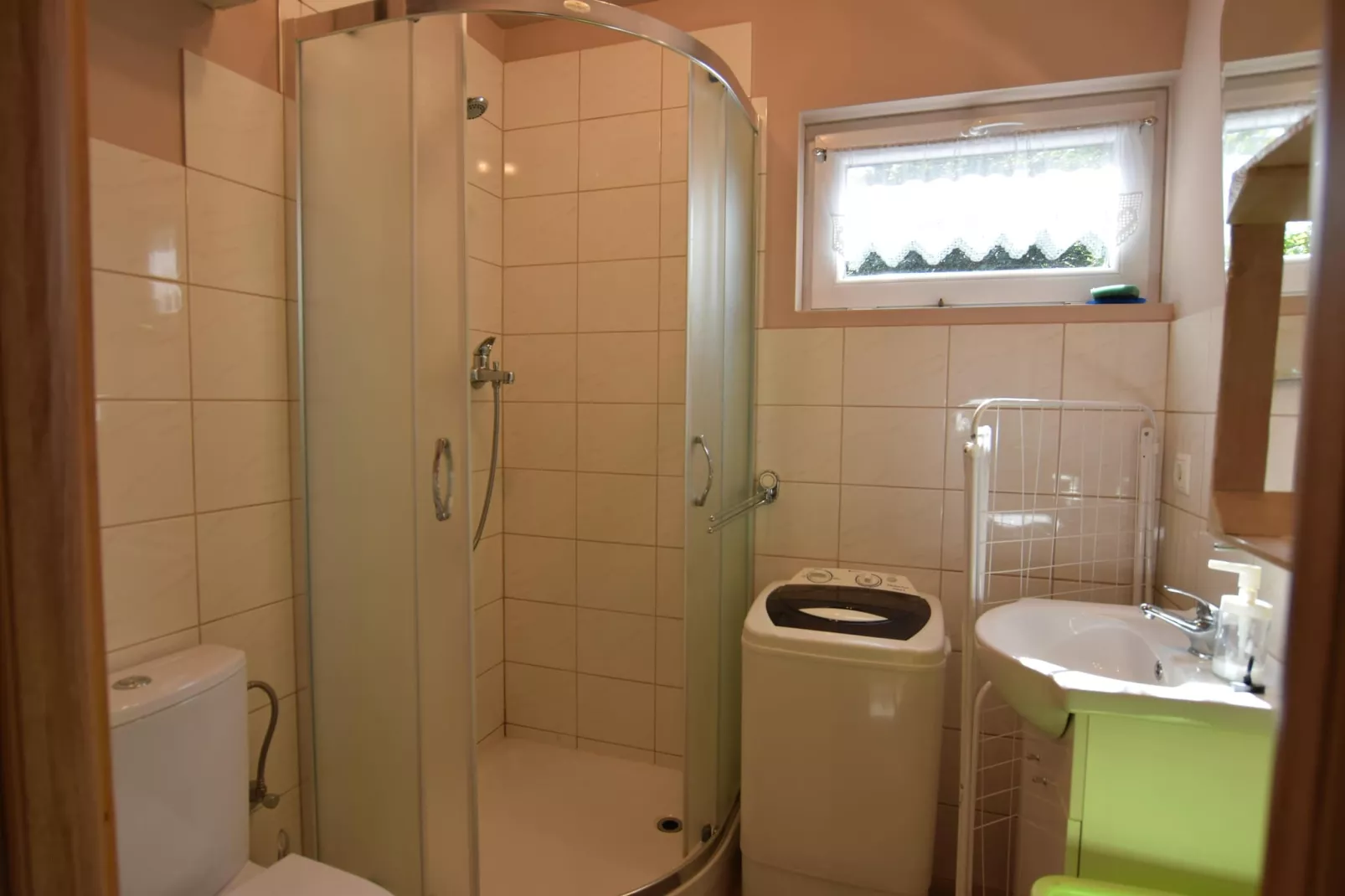 Domki wakacyjne MACIEJKA we Frydrychowie-Badkamer