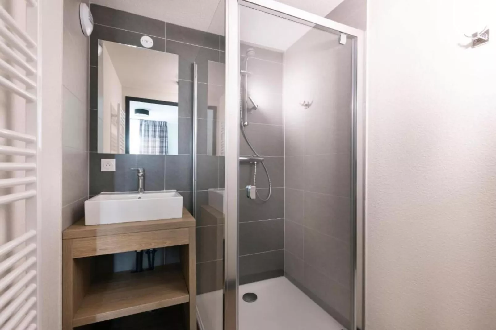 Residence SERRE CHEVALIER  The Serra Neva_S8-Badkamer