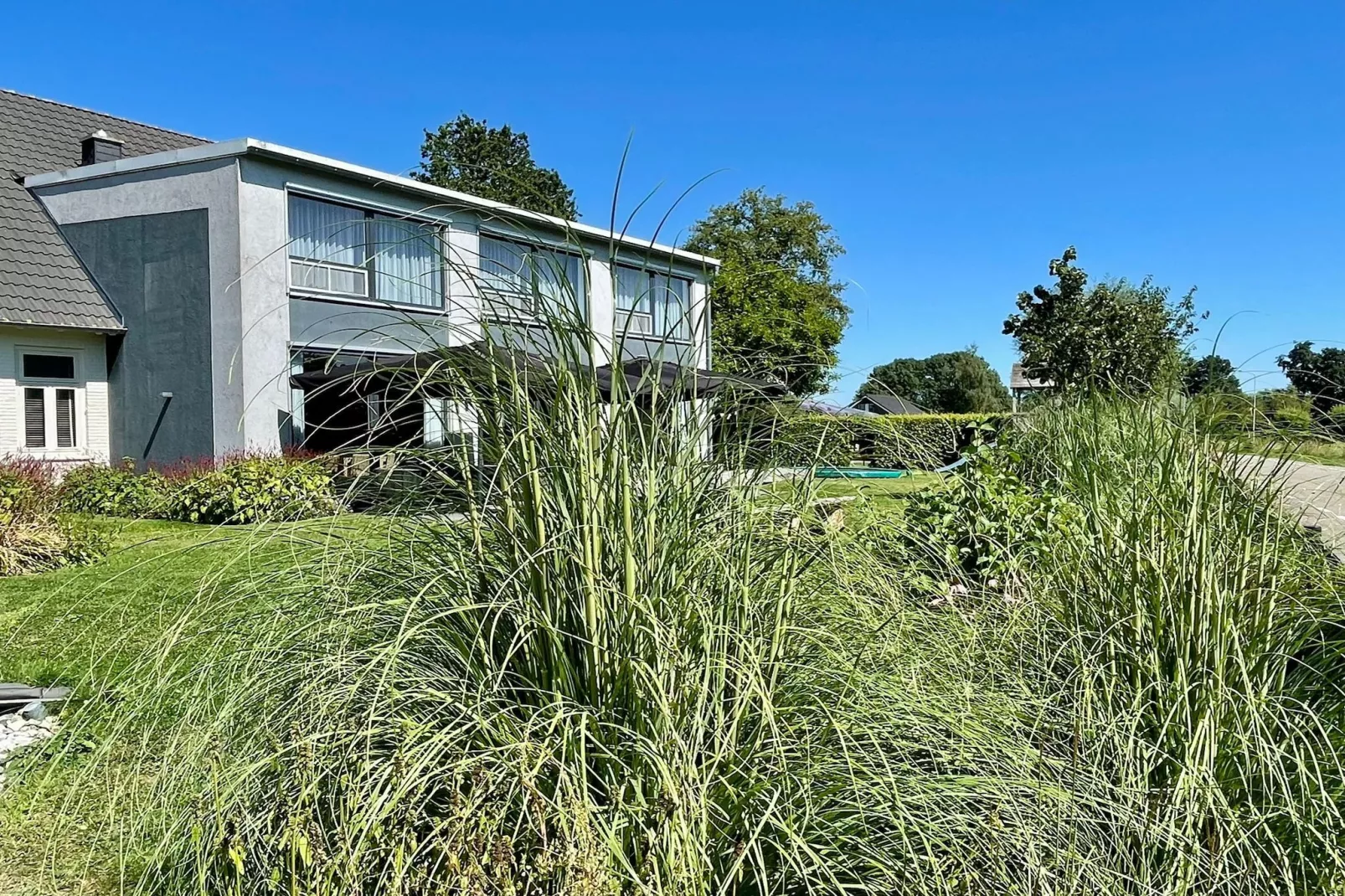 De Slaapfabriek familiehuis-Tuinen zomer
