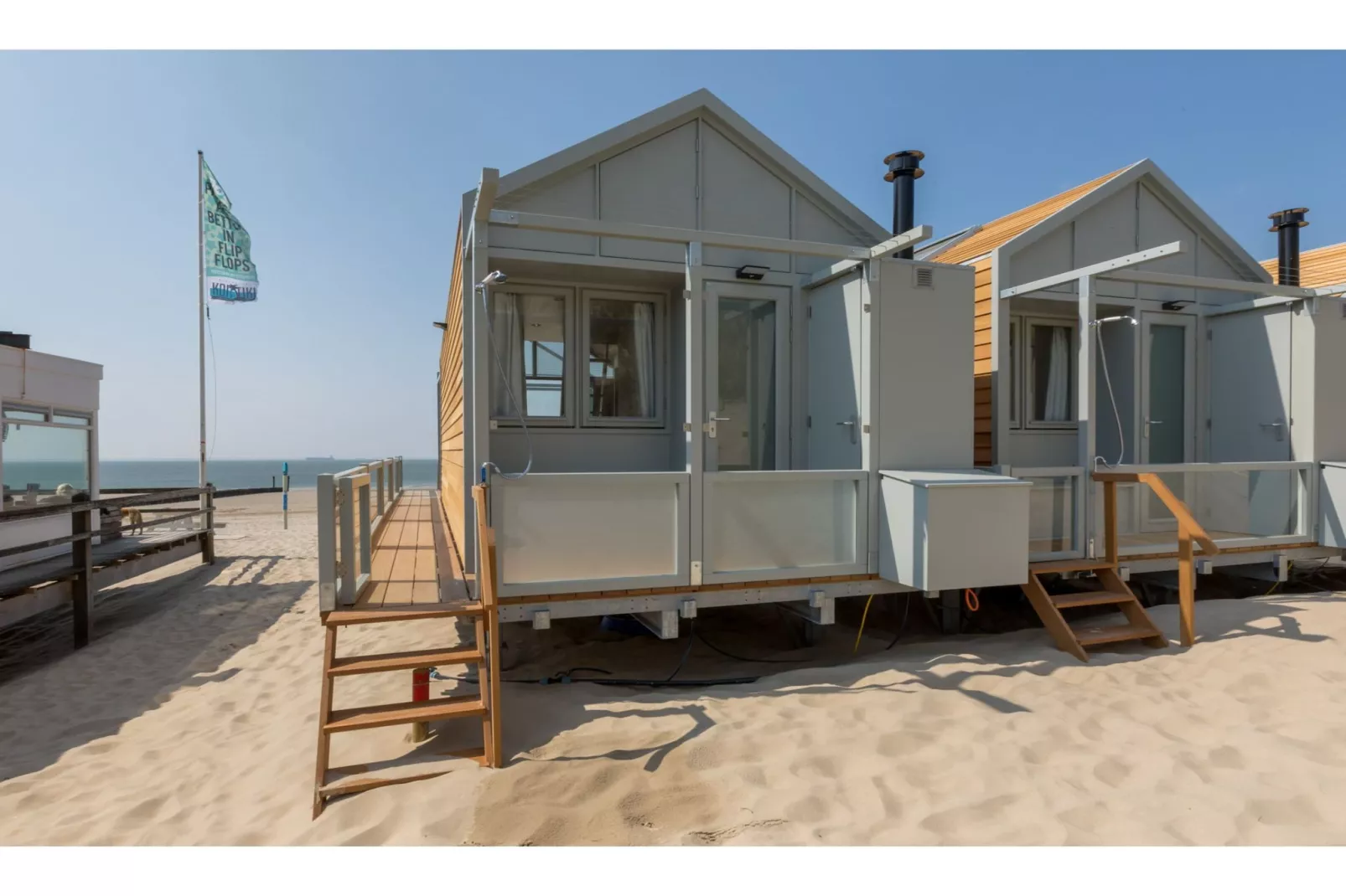 Slaapstrandhuisje - Strand dishoek 68  Dishoek-Buitenkant zomer