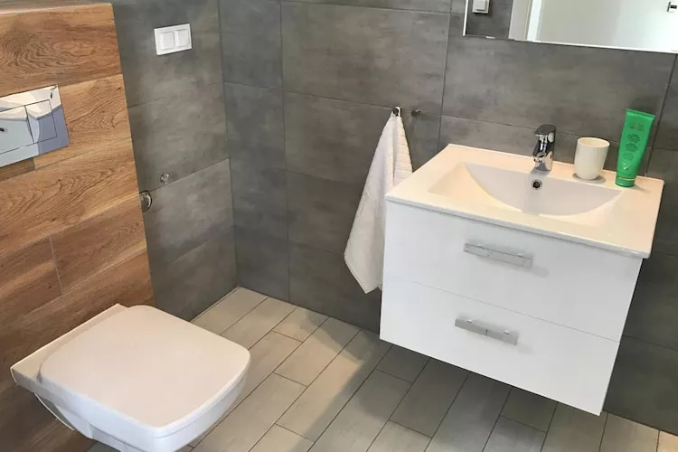 Domy z basenem Rogowo dla 6 osób-Badkamer