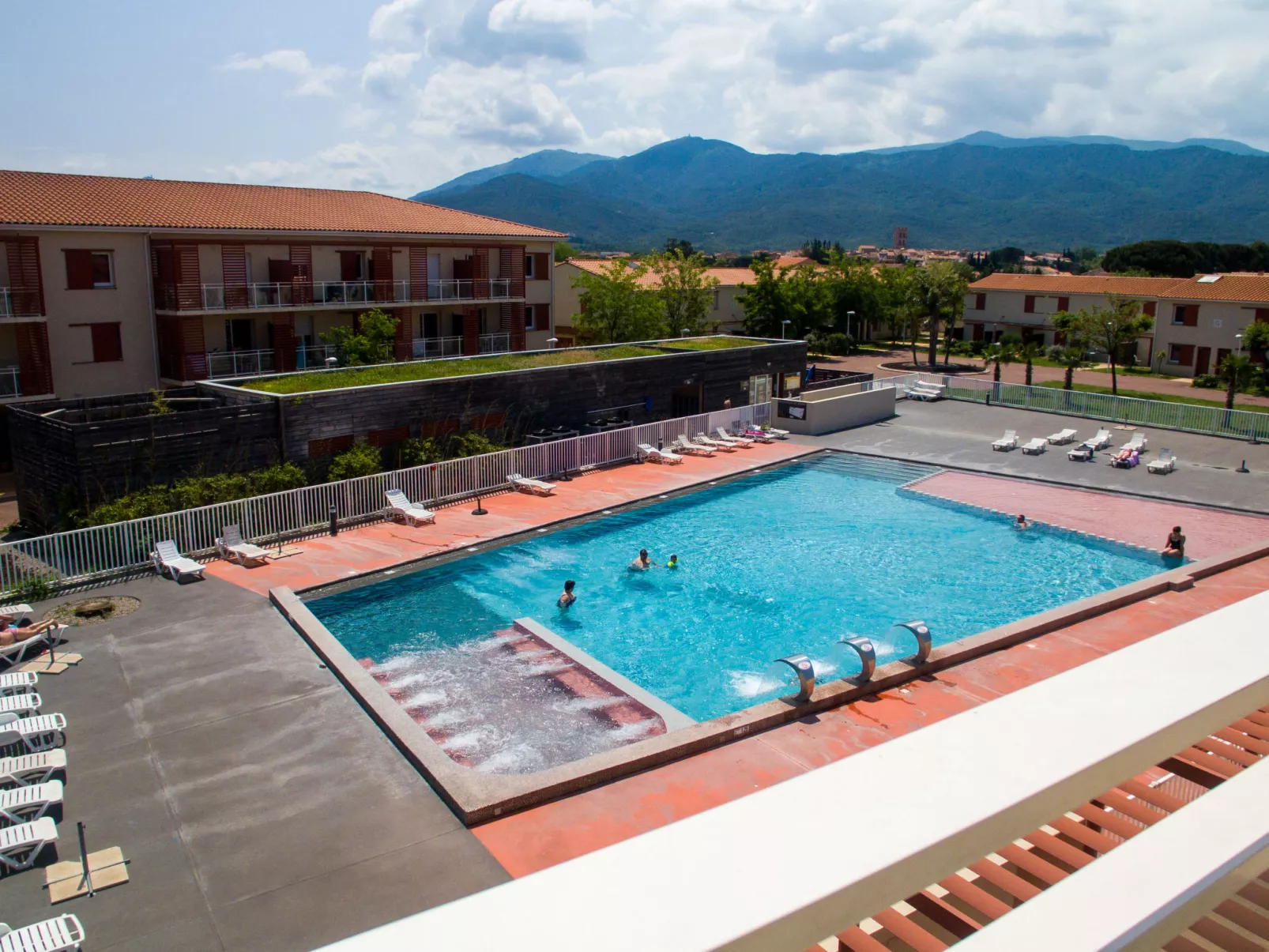 Demeures de la Massane-Buiten