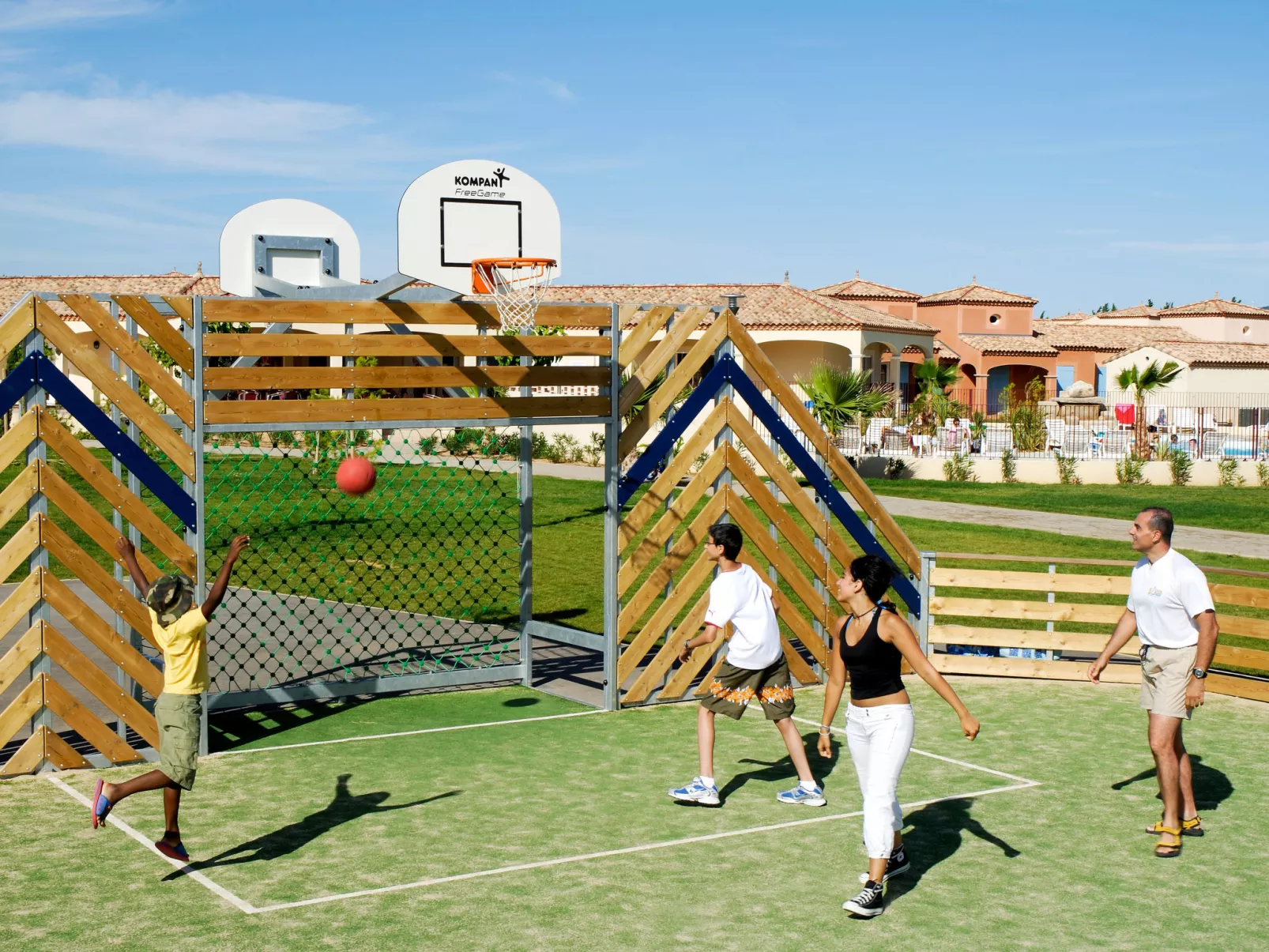 Port Minervois-Buiten