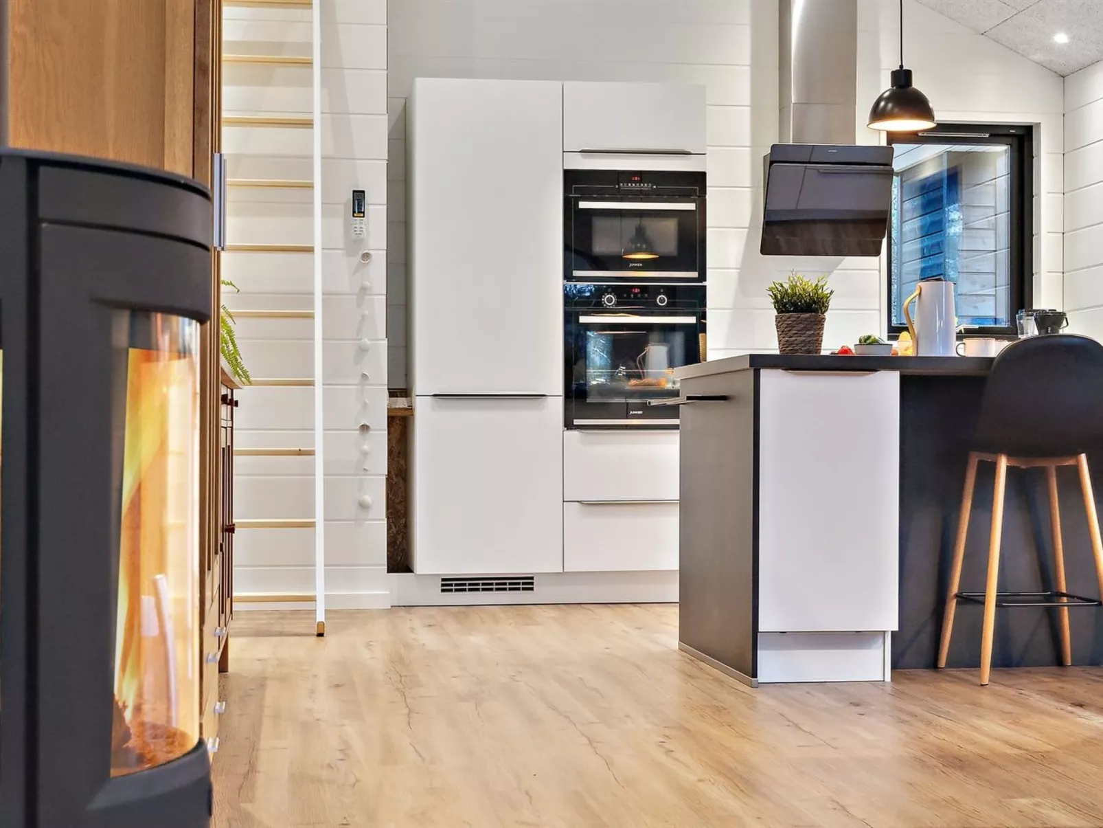 "Skakke" - 900m from the sea - Binnen