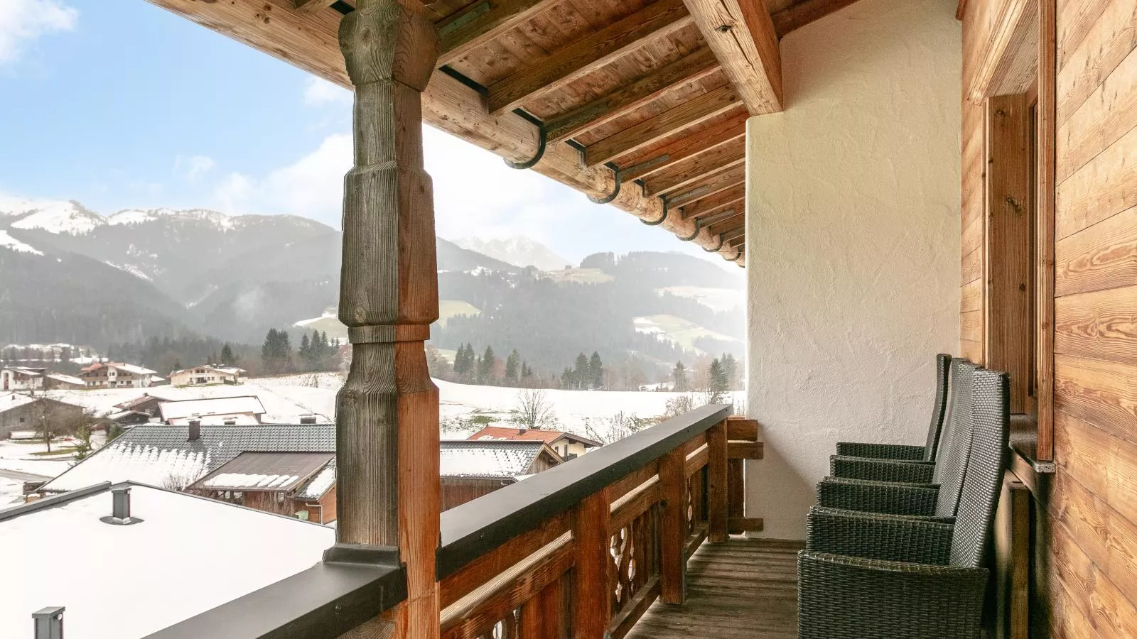 Landhaus Marchfeld Top 1  Top 2 Top 3 - Terrasbalkon