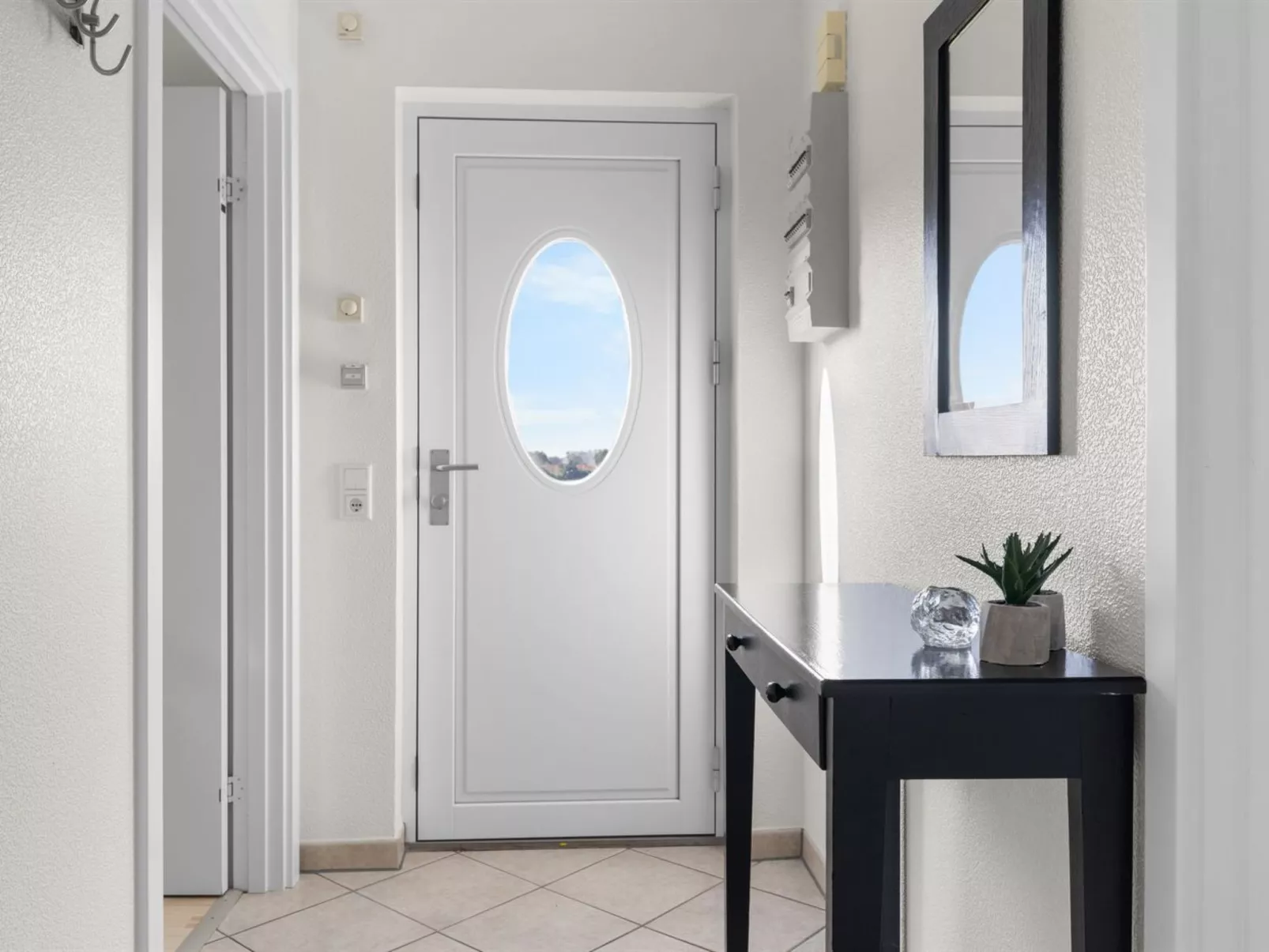 "Alitta" - 240m from the sea-Binnen