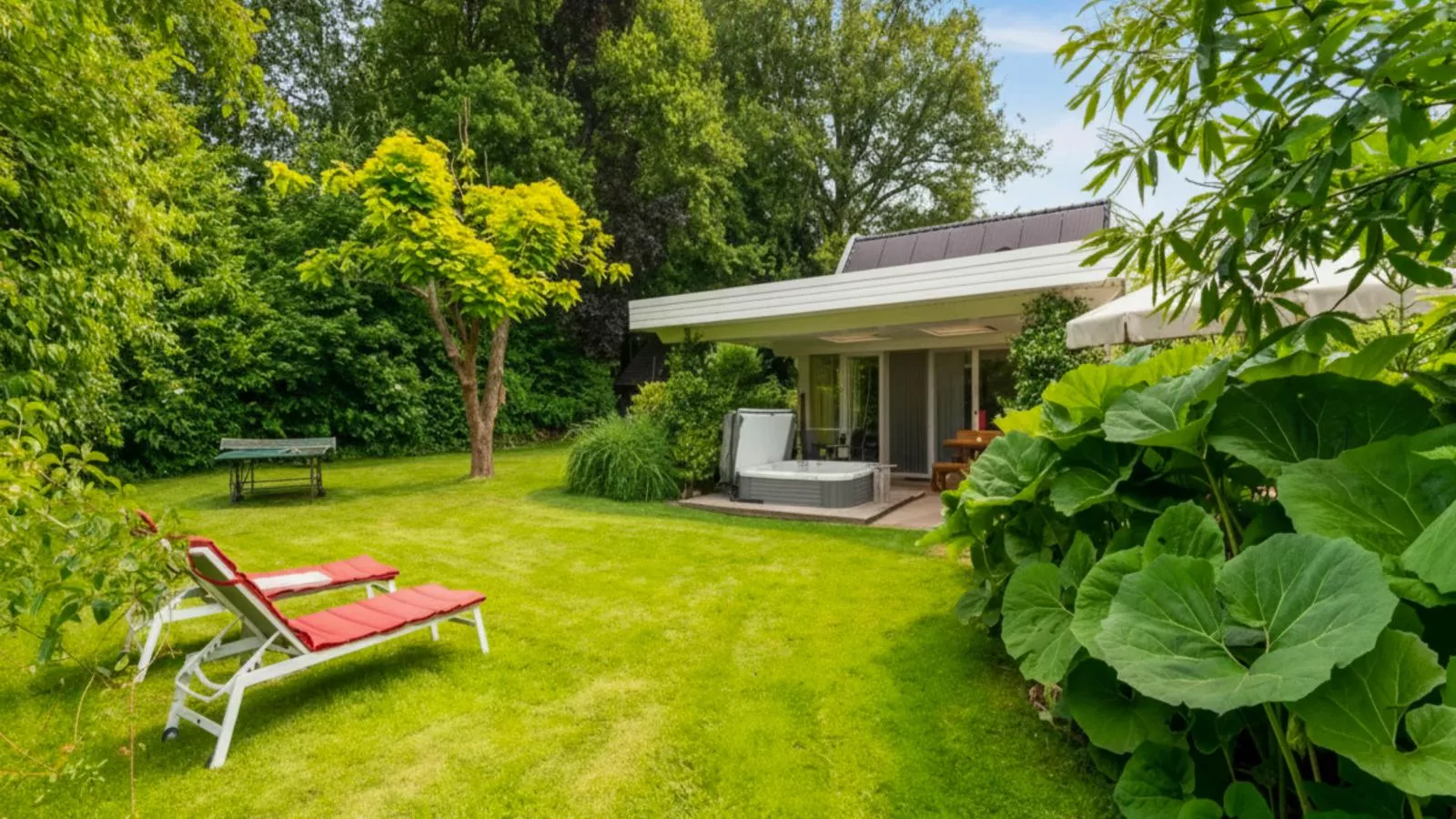 Wellnesshuisje Engelse Tuin-Tuinen zomer