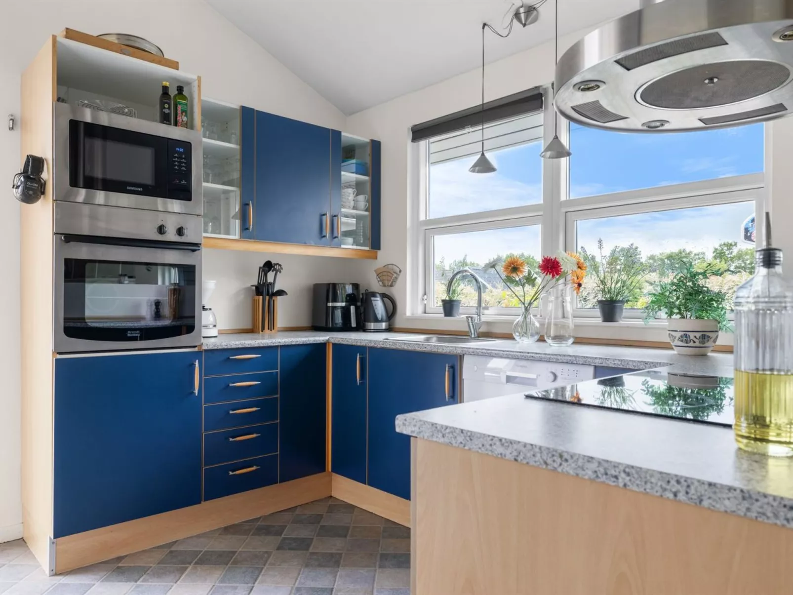 "Moa" - 350m from the sea-Binnen