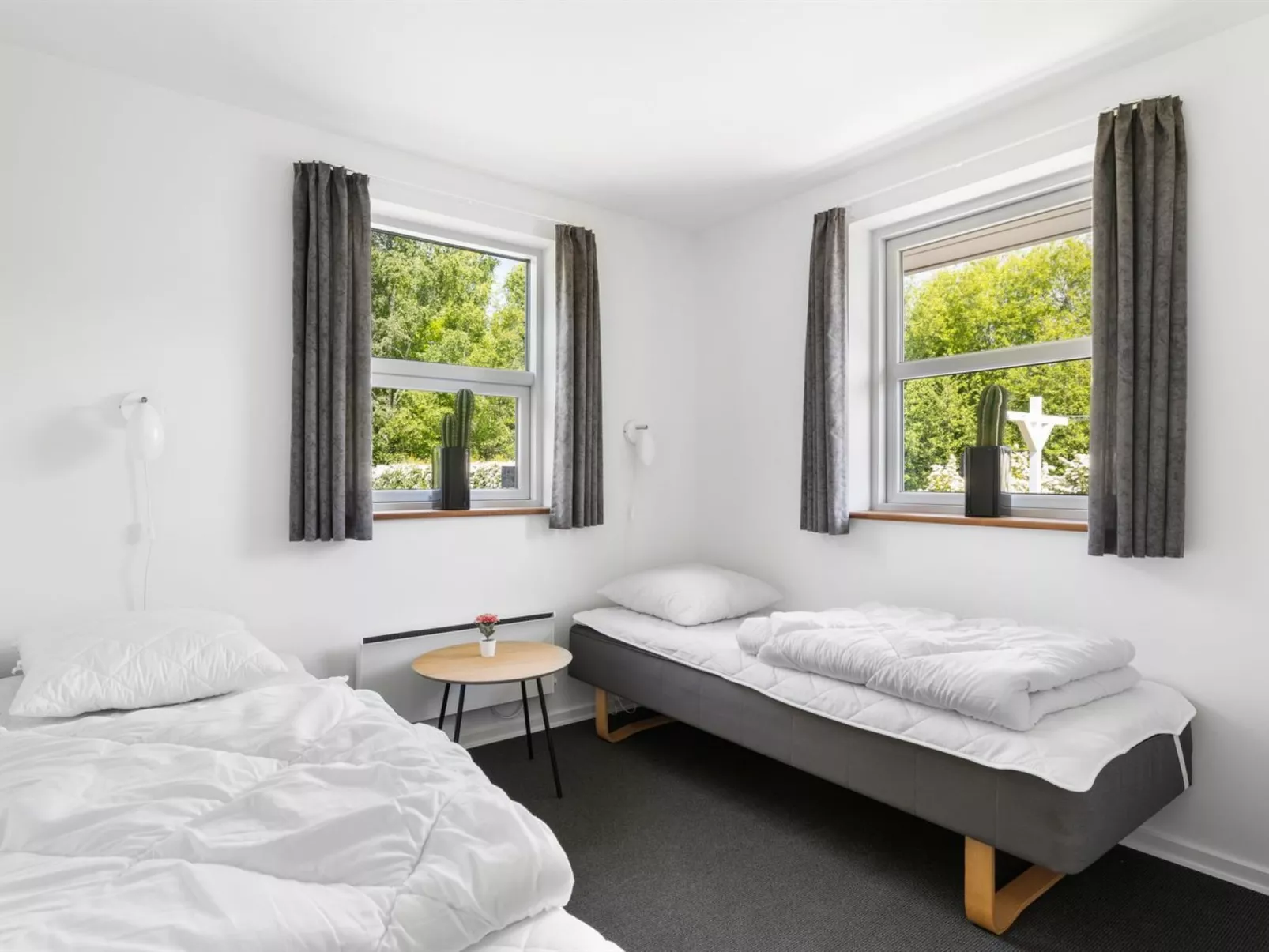 "Merrit" - 280m from the sea-Binnen