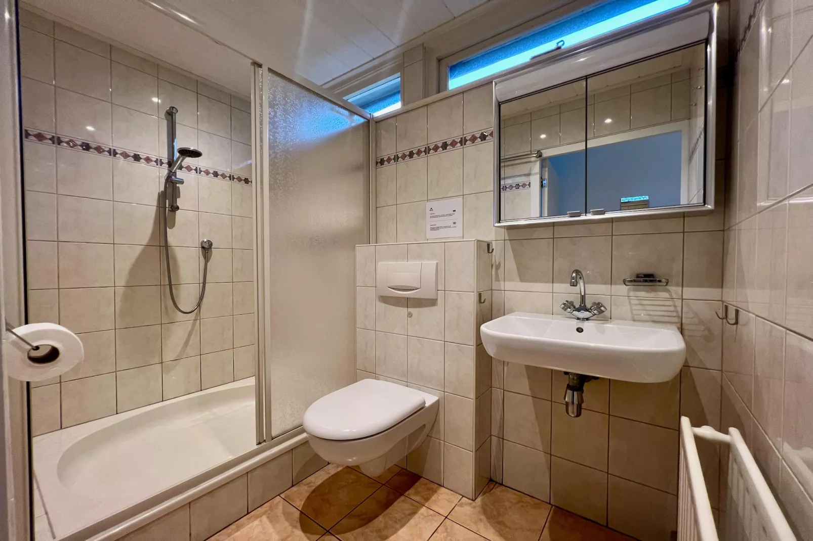 Eureka 102 (copy)-Badkamer