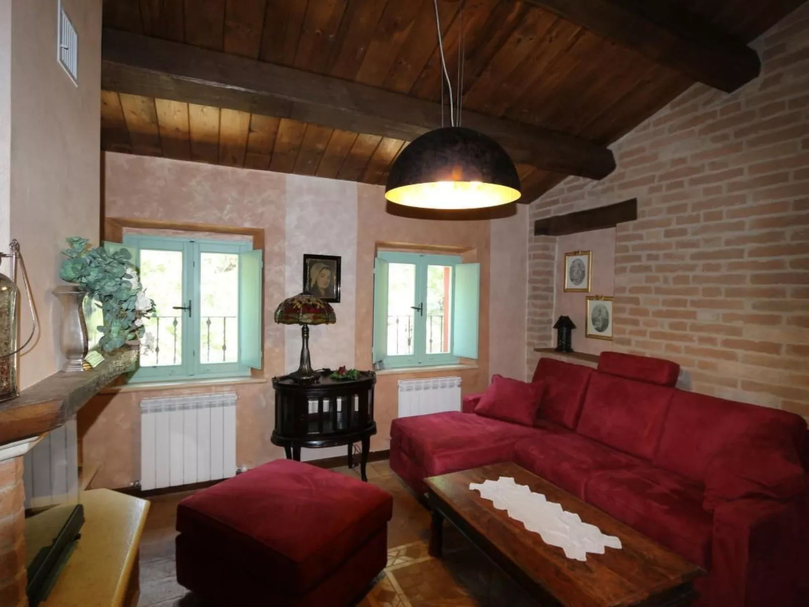 Casa Sacciofa in Monte Rinaldo - Image-tags.info