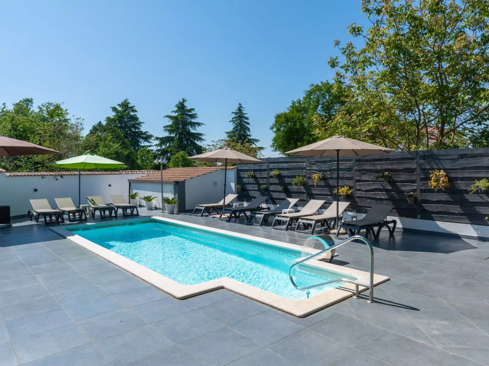 Haus Garden - Buiten