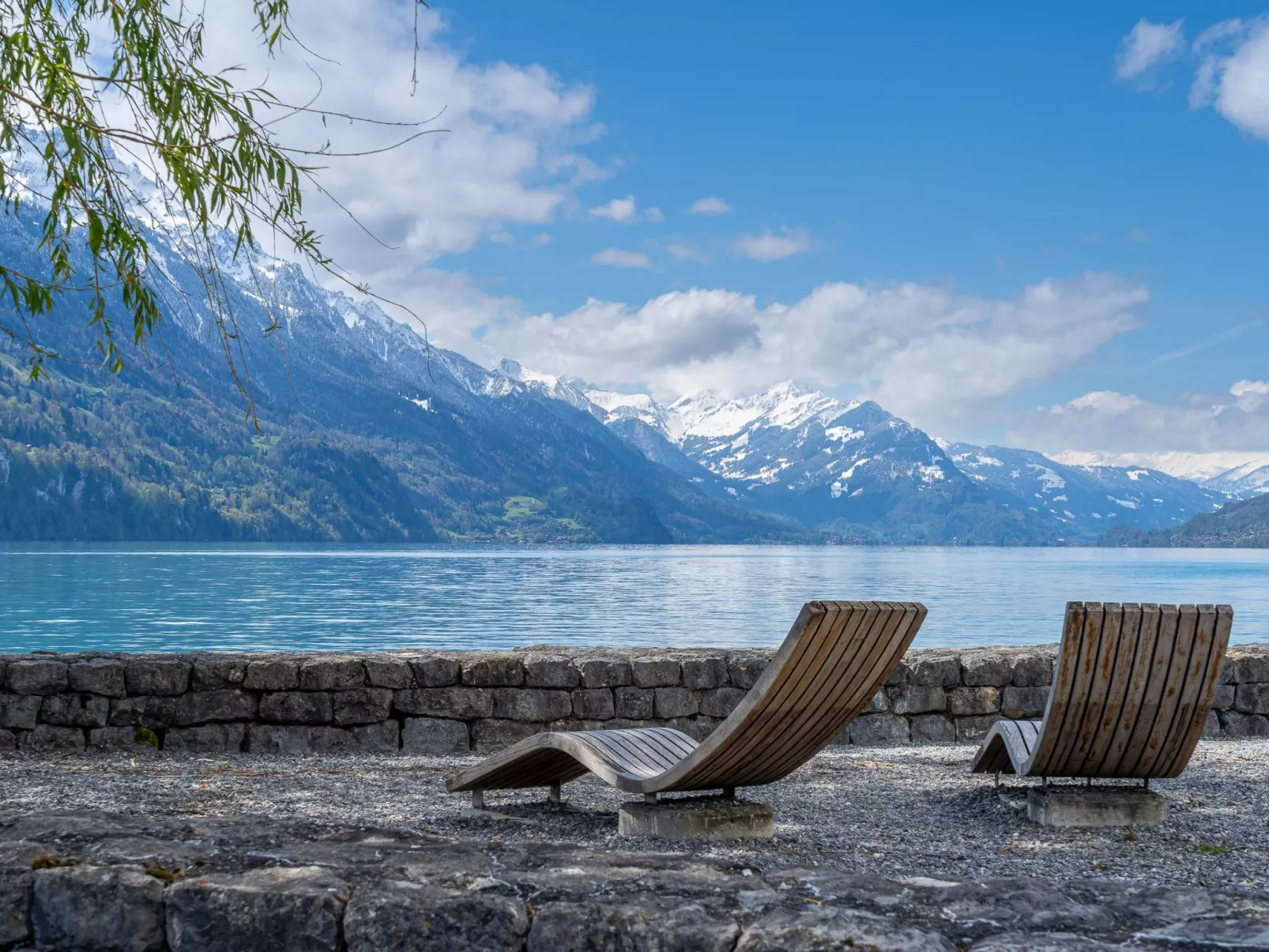 StayBrienz Apartment - Image-tags.info