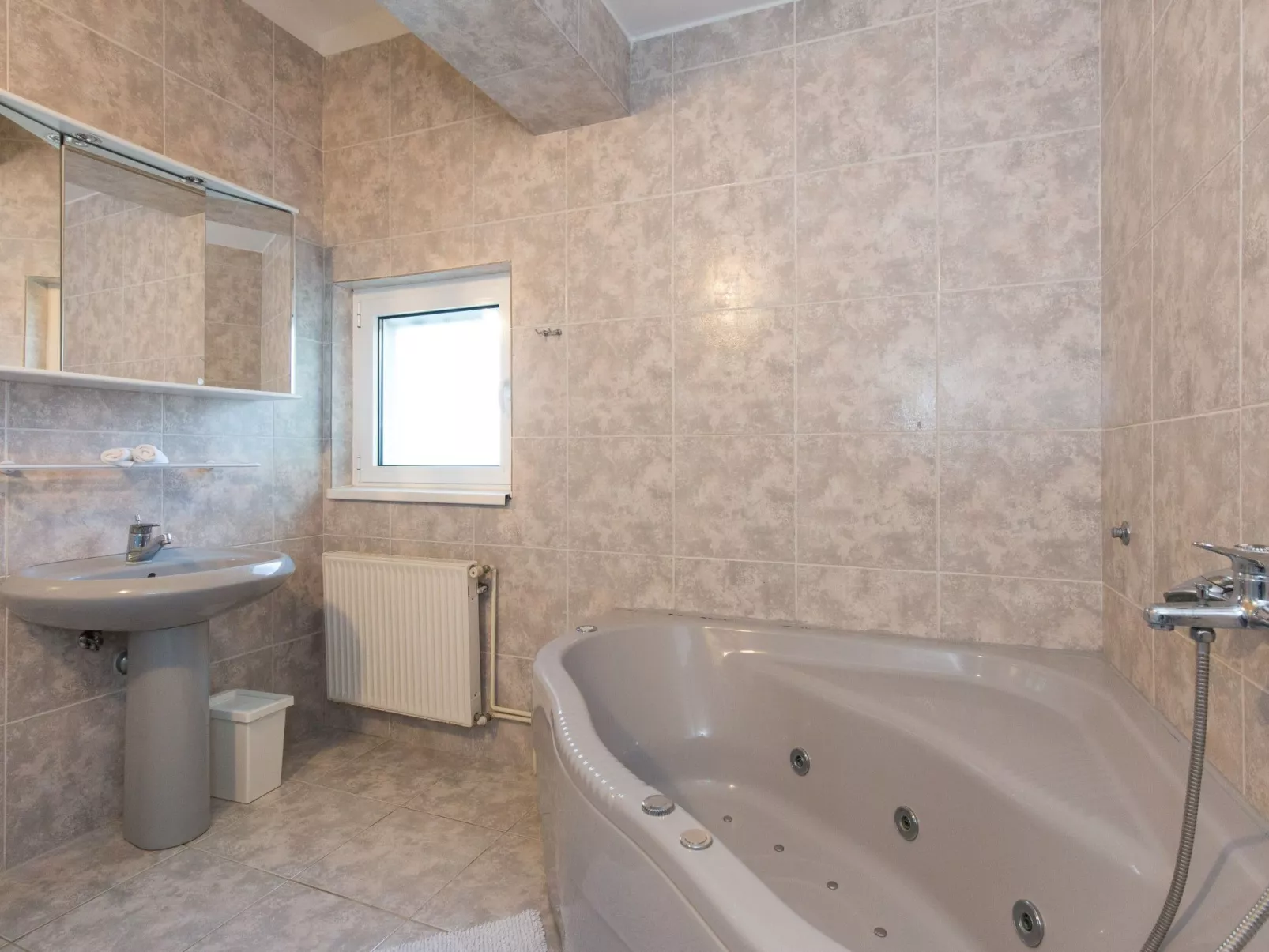 "Valica" mit privatem Pool - Image-tags.info