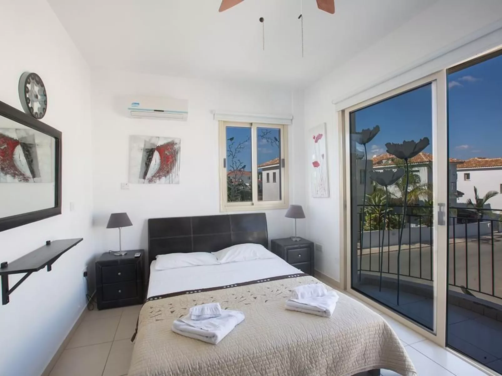 Ferienvilla PV17 mit Sonnenterrasse und Pool - Image-tags.info