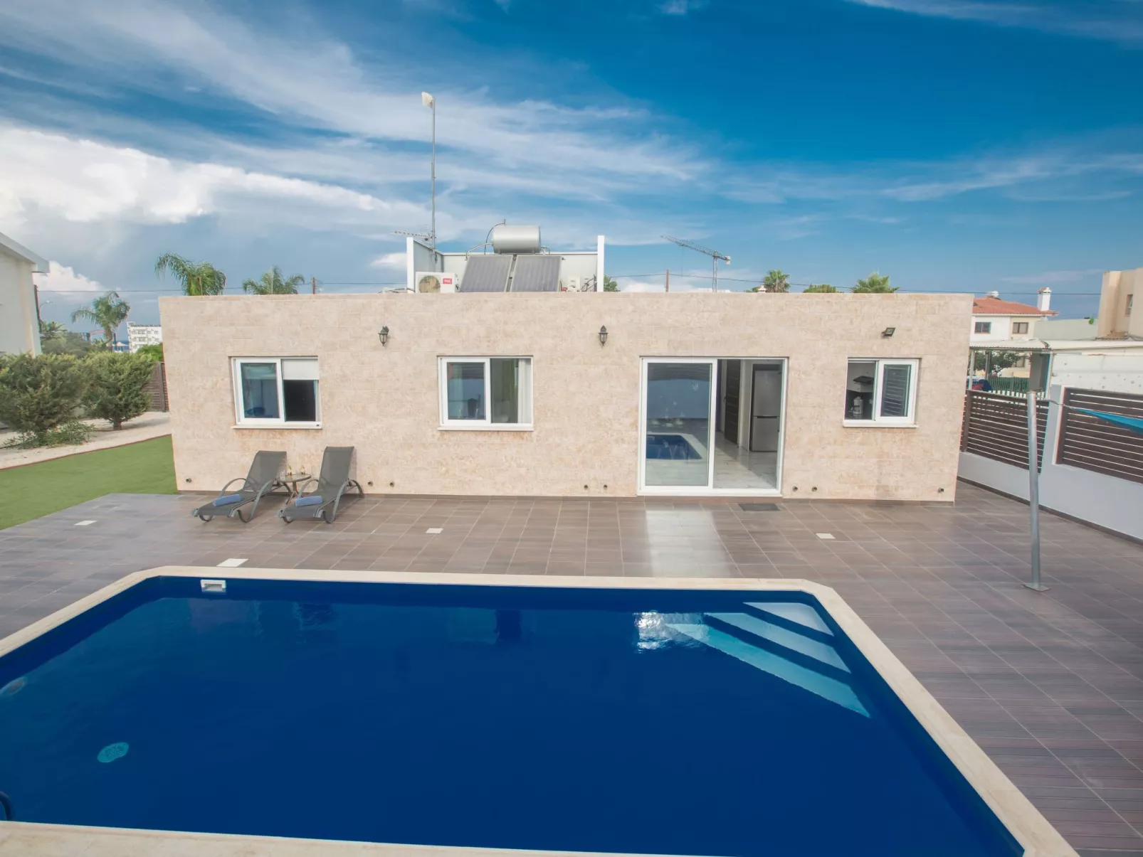 3-Schlafzimmer-Villa in Protaras Zentrum mit Pool - Image-tags.info