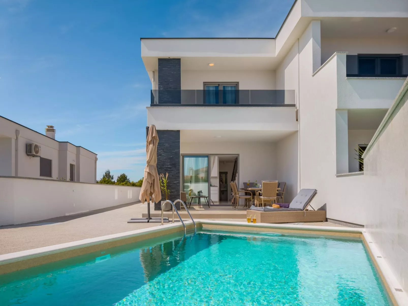 Mit Privatpool für 7 Personen ca. 119 m&sup2; in Jadrija, Dalmatien (Gespanscha - Image-tags.info