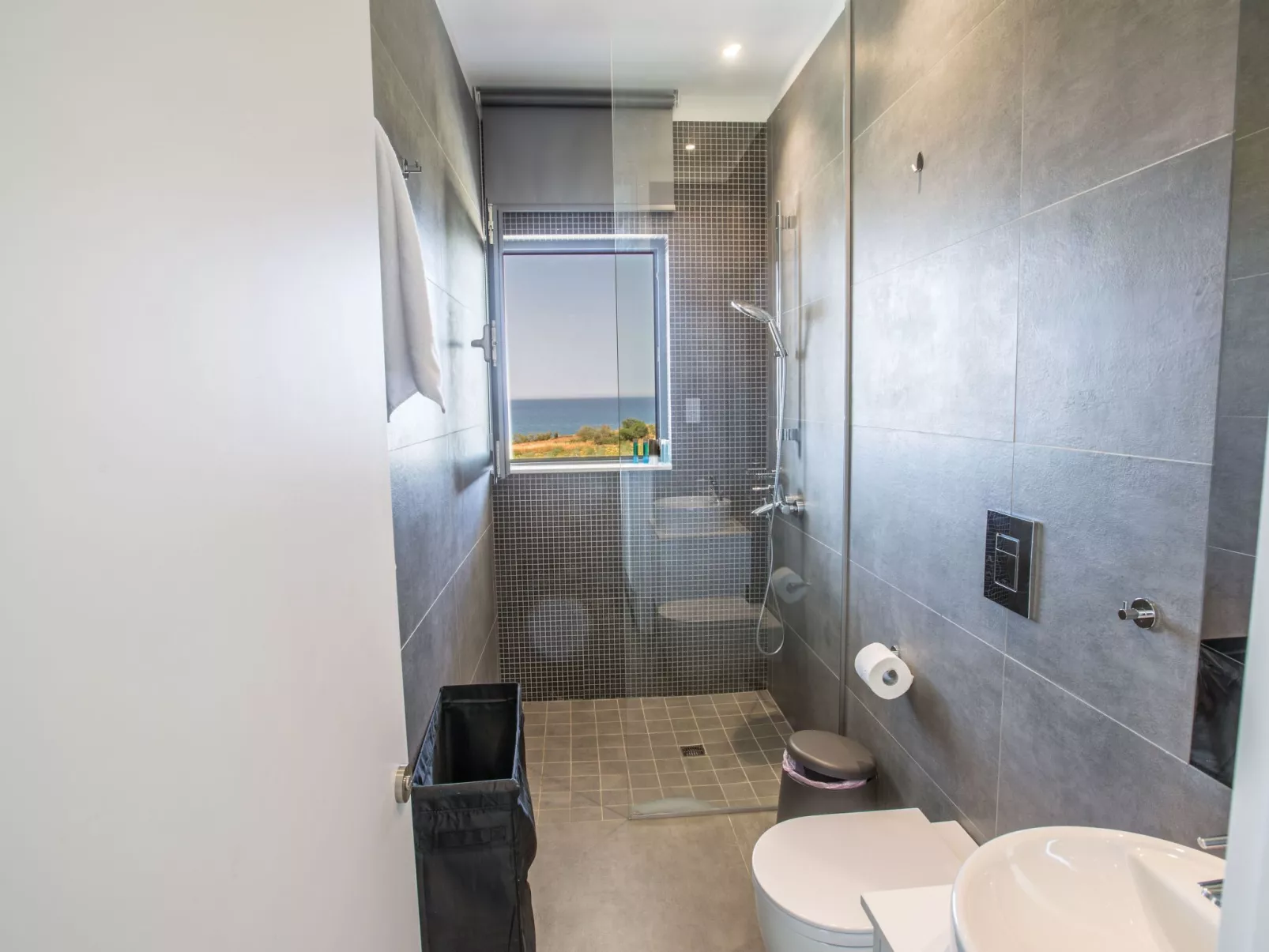 Haus in Paralimni mit großem Patio - Image-tags.info