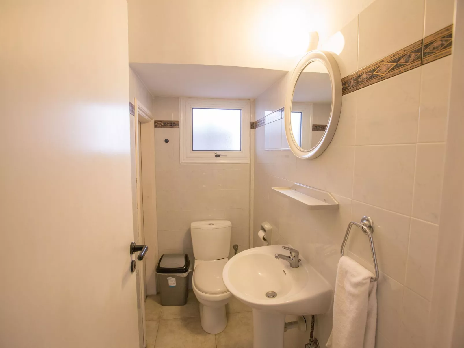 Geräumige Villa mit 3 Schlafzimmern und Pool in Protaras - Binnen