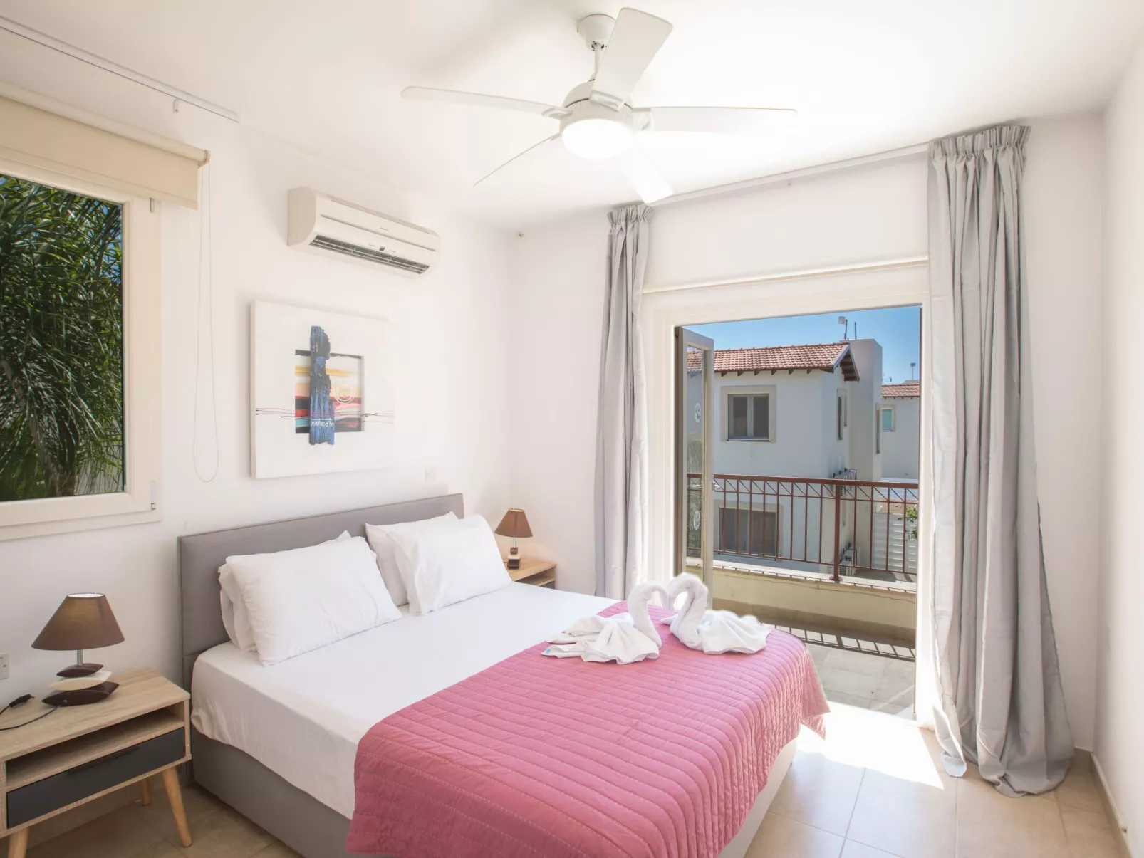 3-Schlafzimmer-Luxusvilla mit Pool und teilweise Meerblick - Image-tags.info