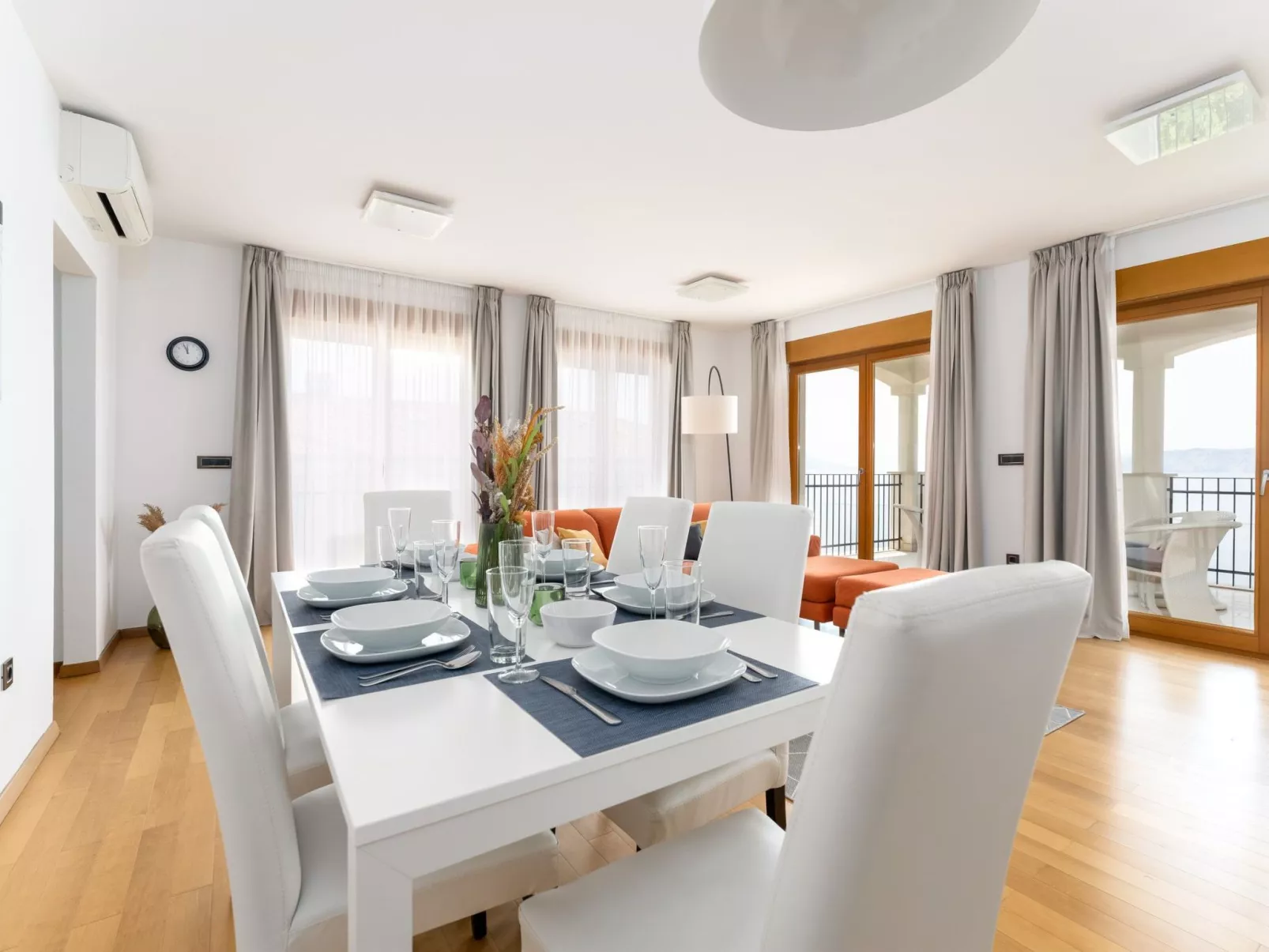 Wohnung "Zayml Povile" mit Blick auf das Wasser - Image-tags.info