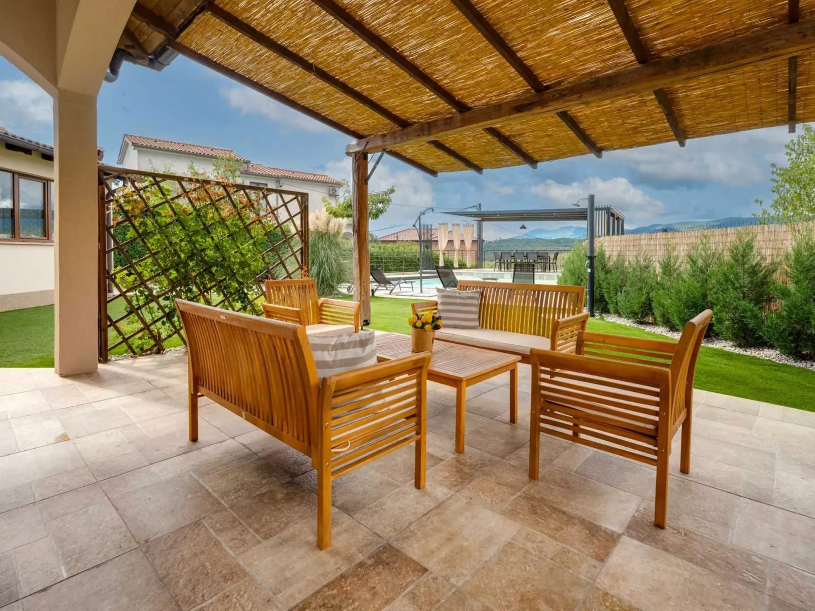 Ferienvilla mit Pool, ruhige Aria - Image-tags.info