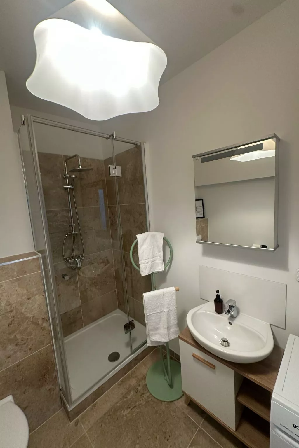 Place2stayhere-Image-tags.info