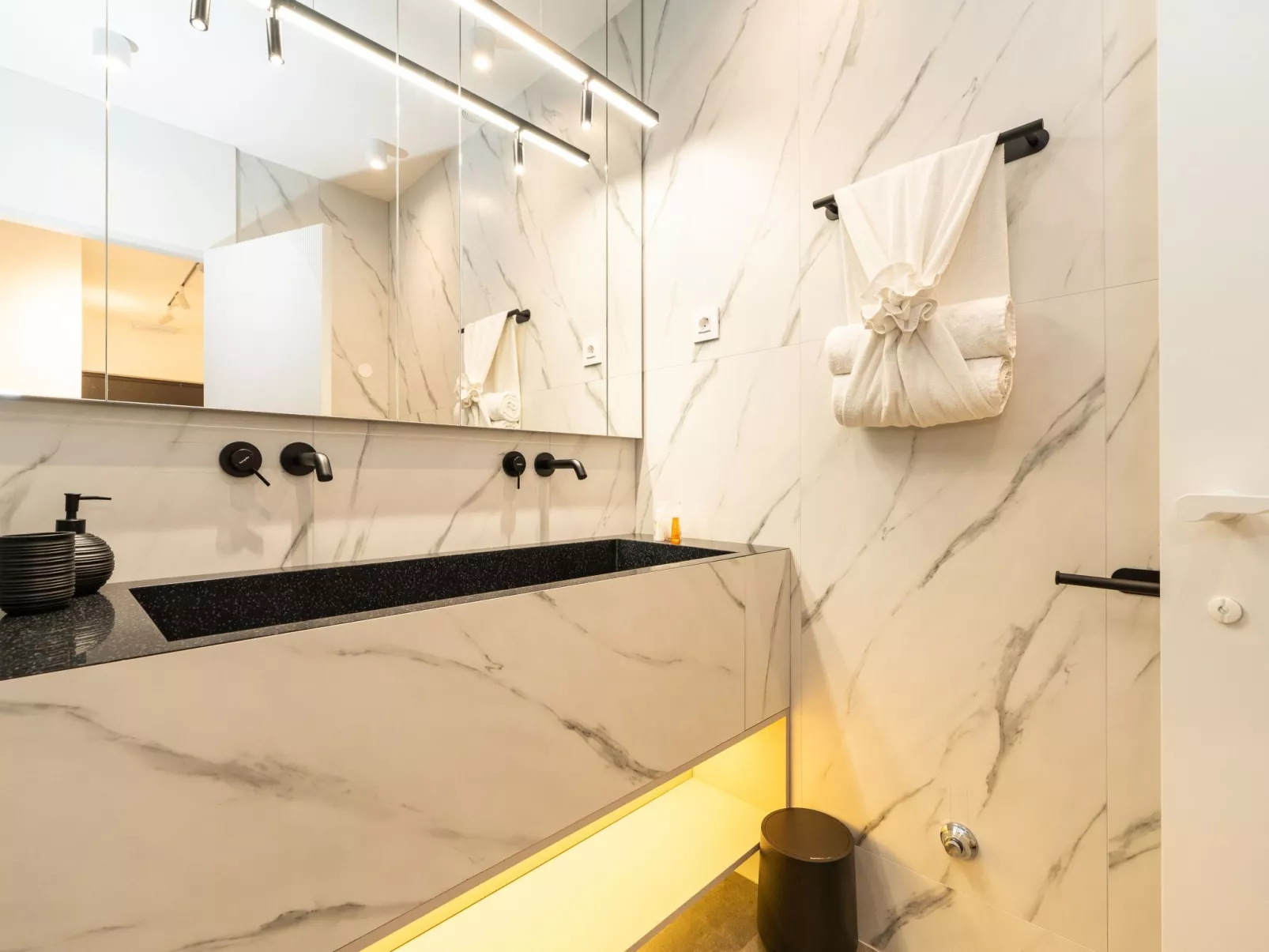 Zwei-Schlafzimmer-Wohnung Dantela mit privatem Pool - Binnen