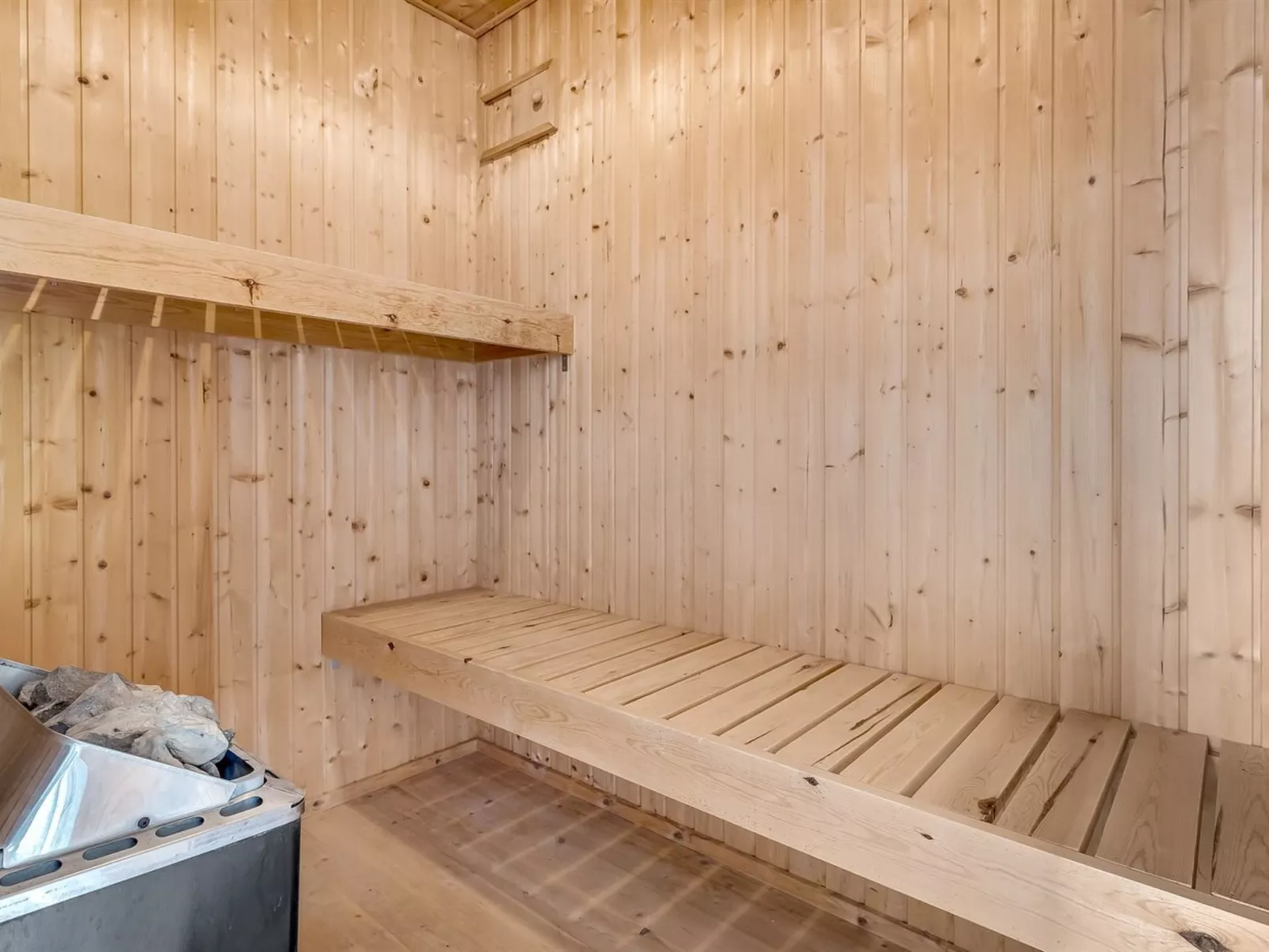 "Ellanora" - 50m from the sea - Binnen