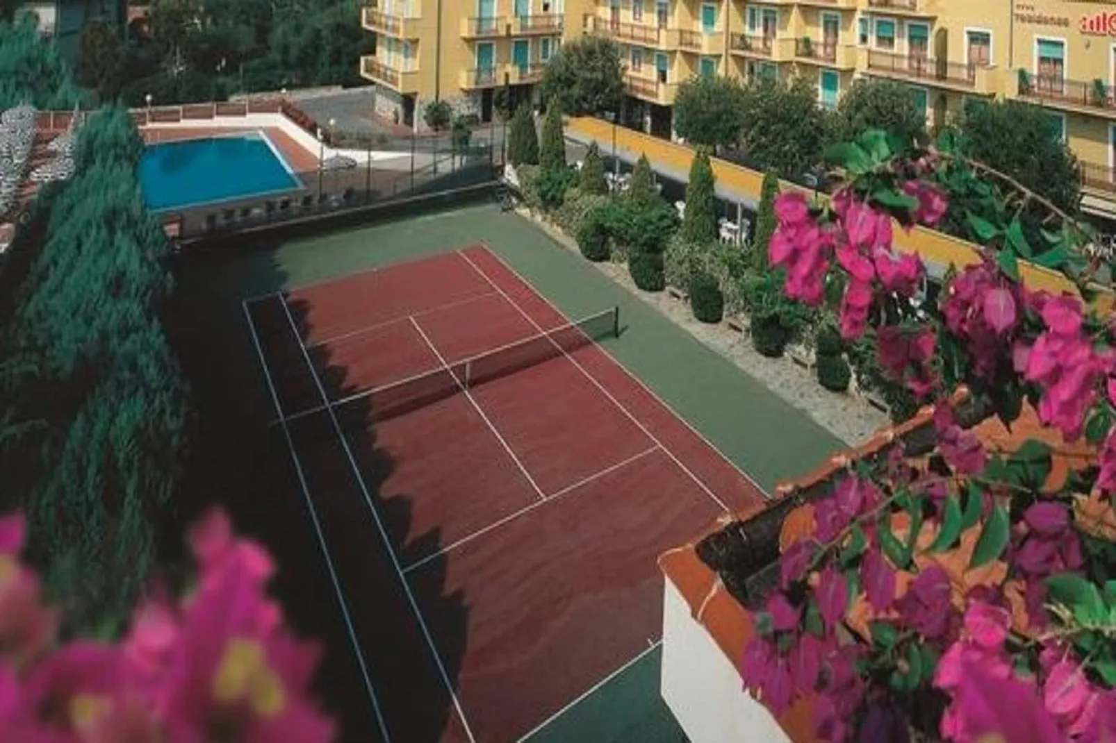 RESIDENCE I MORELLI - THREE-ROOM APT 6 PAX TR1 - Parkfaciliteiten