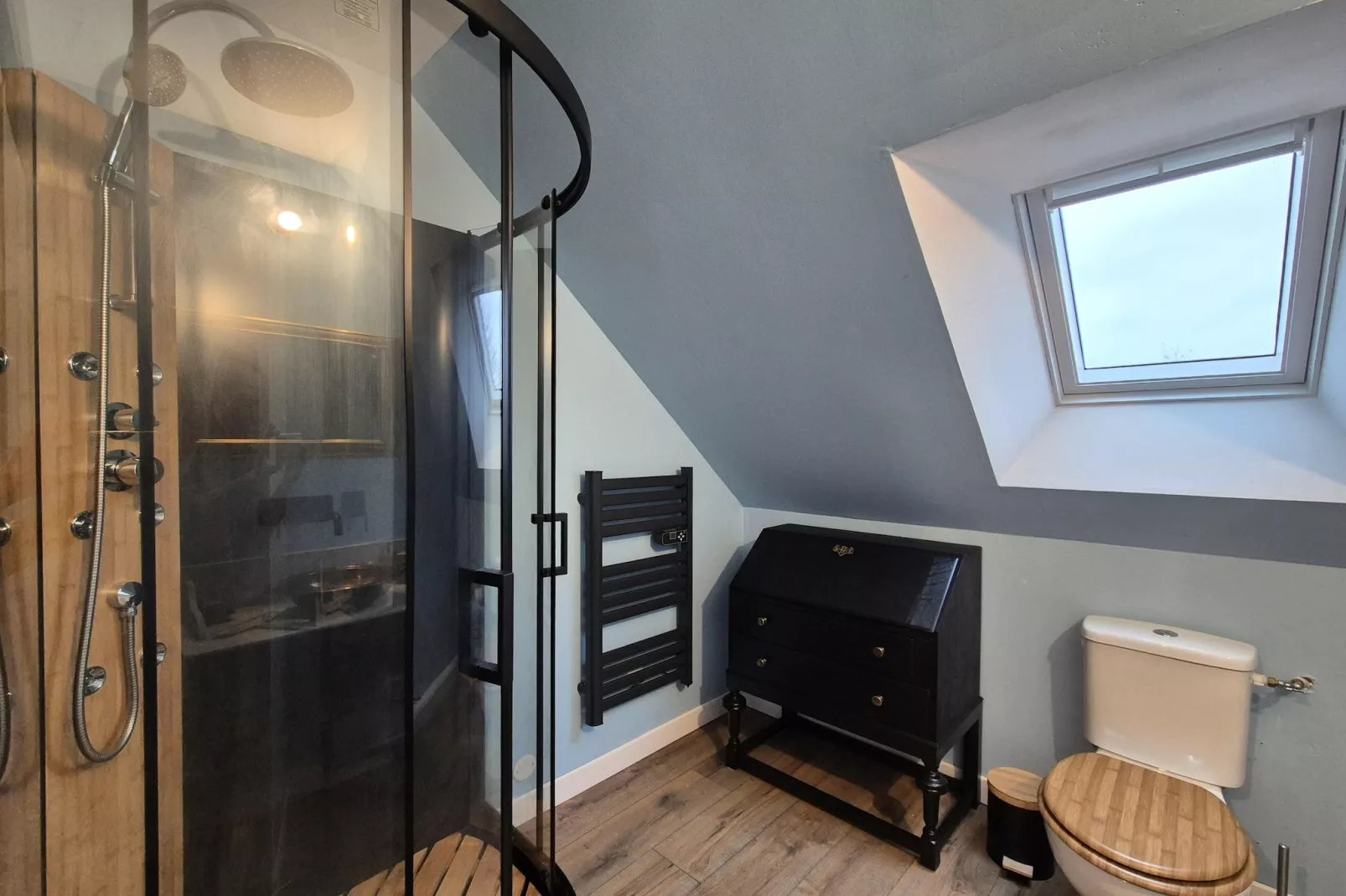 Studio au 1er étage - Badkamer